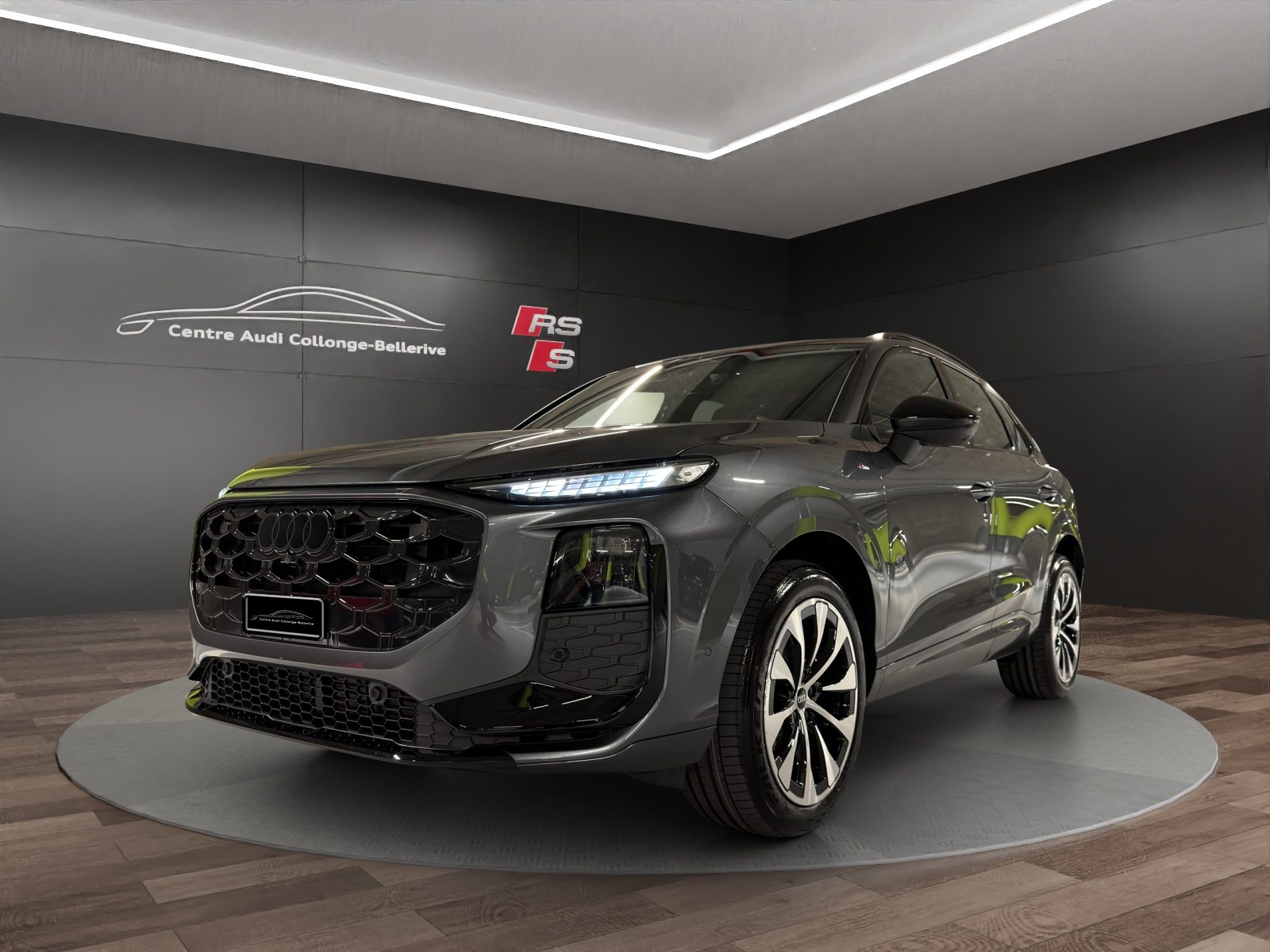 AUDI Q3 SUV TFSI 195 kW, Benzin, Neuwagen, Automatik