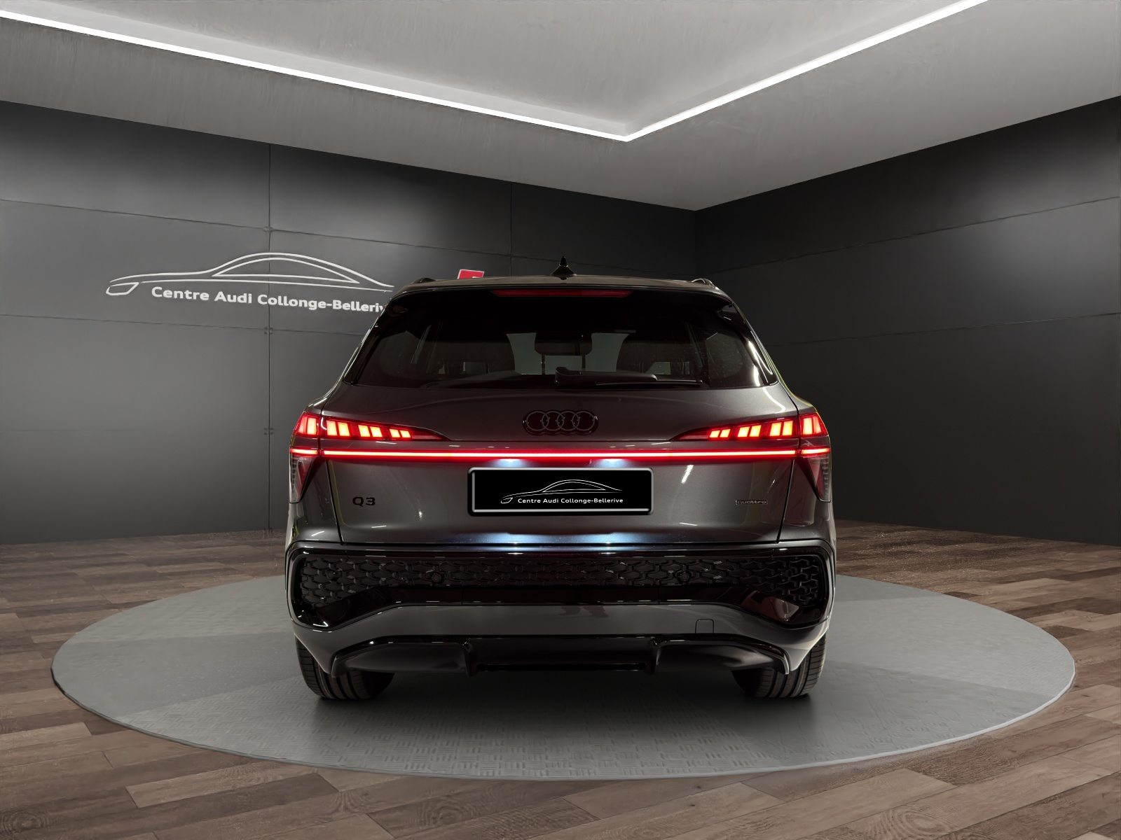 AUDI Q3 SUV TFSI 195 kW, Benzin, Neuwagen, Automatik - 5