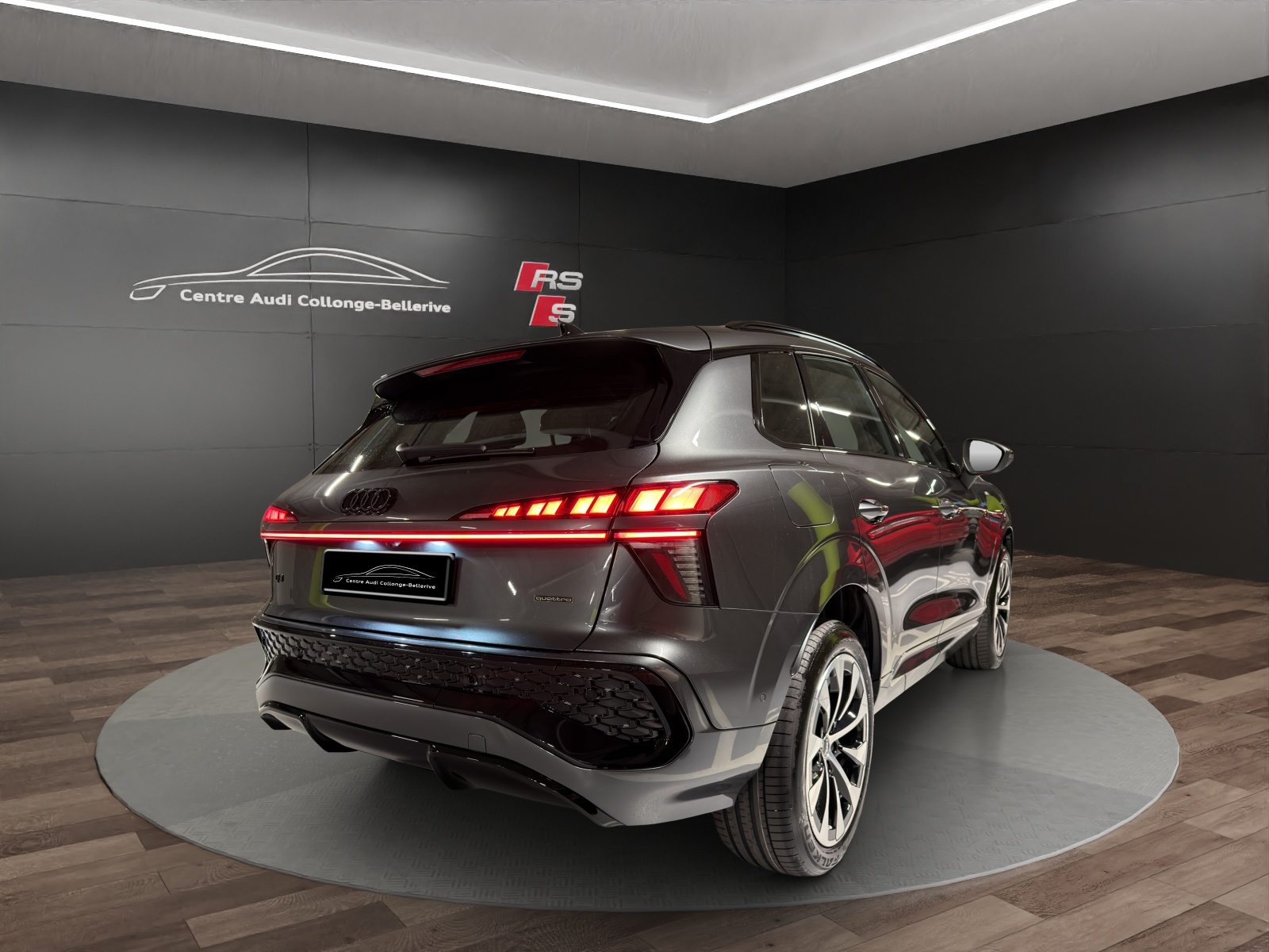 AUDI Q3 SUV TFSI 195 kW, Benzin, Neuwagen, Automatik - 6