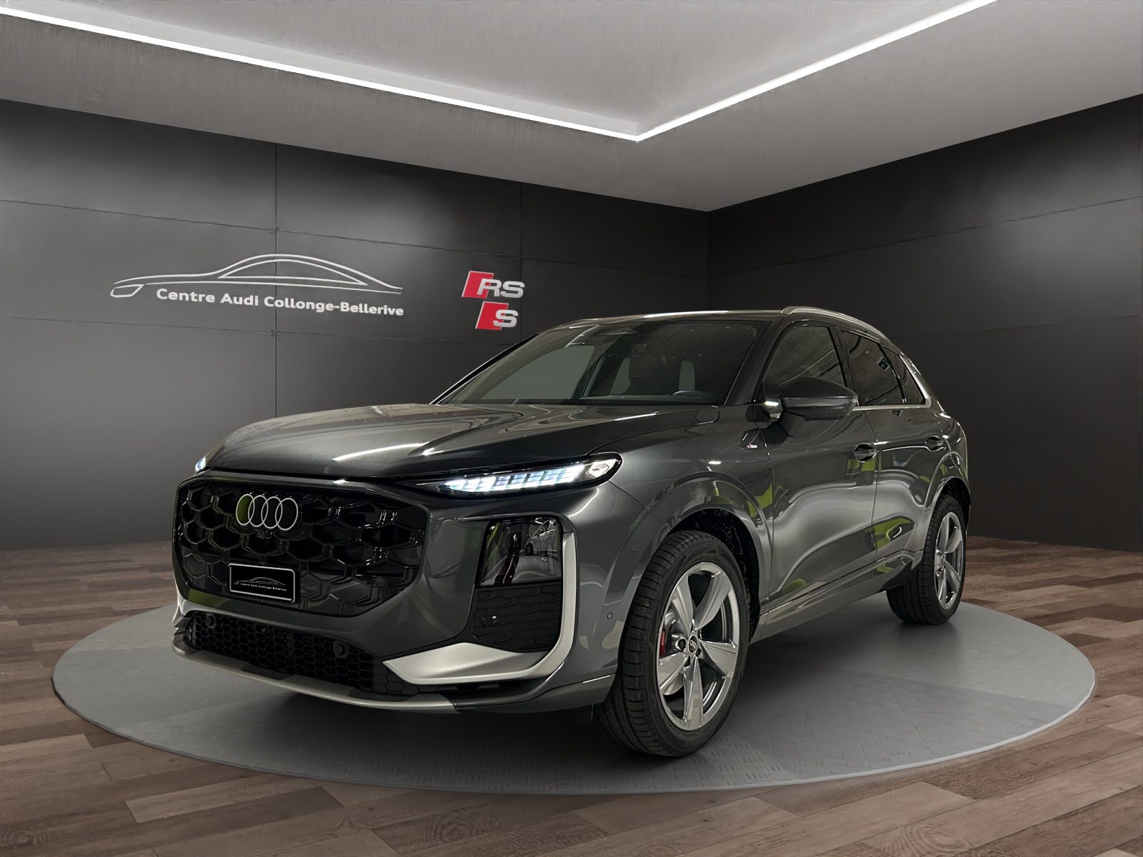 AUDI Q3 SUV TFSI 195 kW