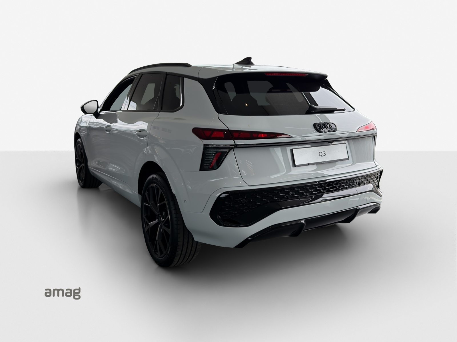 AUDI Q3 SUV TFSI 110 kW, Essence, Voiture nouvelle, Automatique - 3