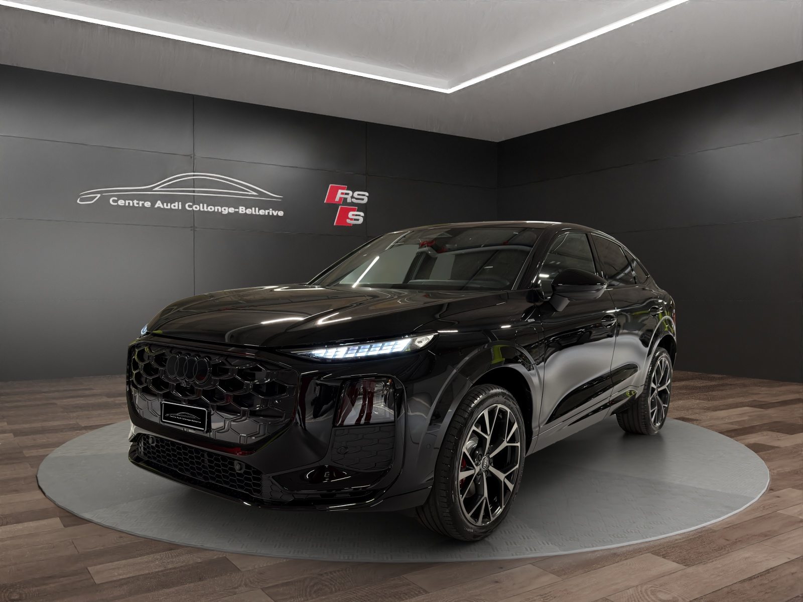AUDI Q3 SB e-hybrid 200 kW, Hybride Integrale Benzina/Elettrica, Auto nuove, Automatico