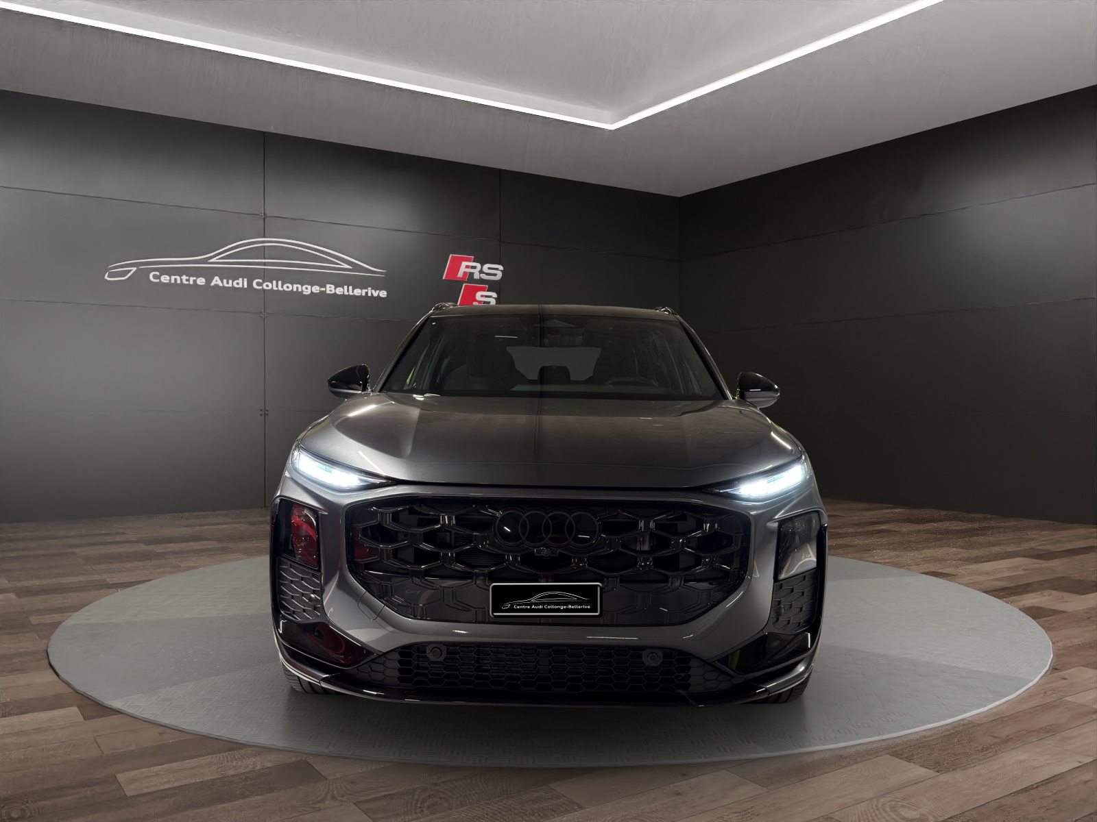 AUDI Q3 SUV TFSI 110 kW, Benzin, Neuwagen, Automatik - 2
