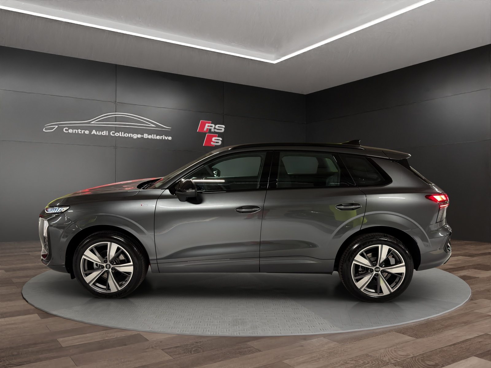 AUDI Q3 SUV TFSI 110 kW, Benzin, Neuwagen, Automatik - 3
