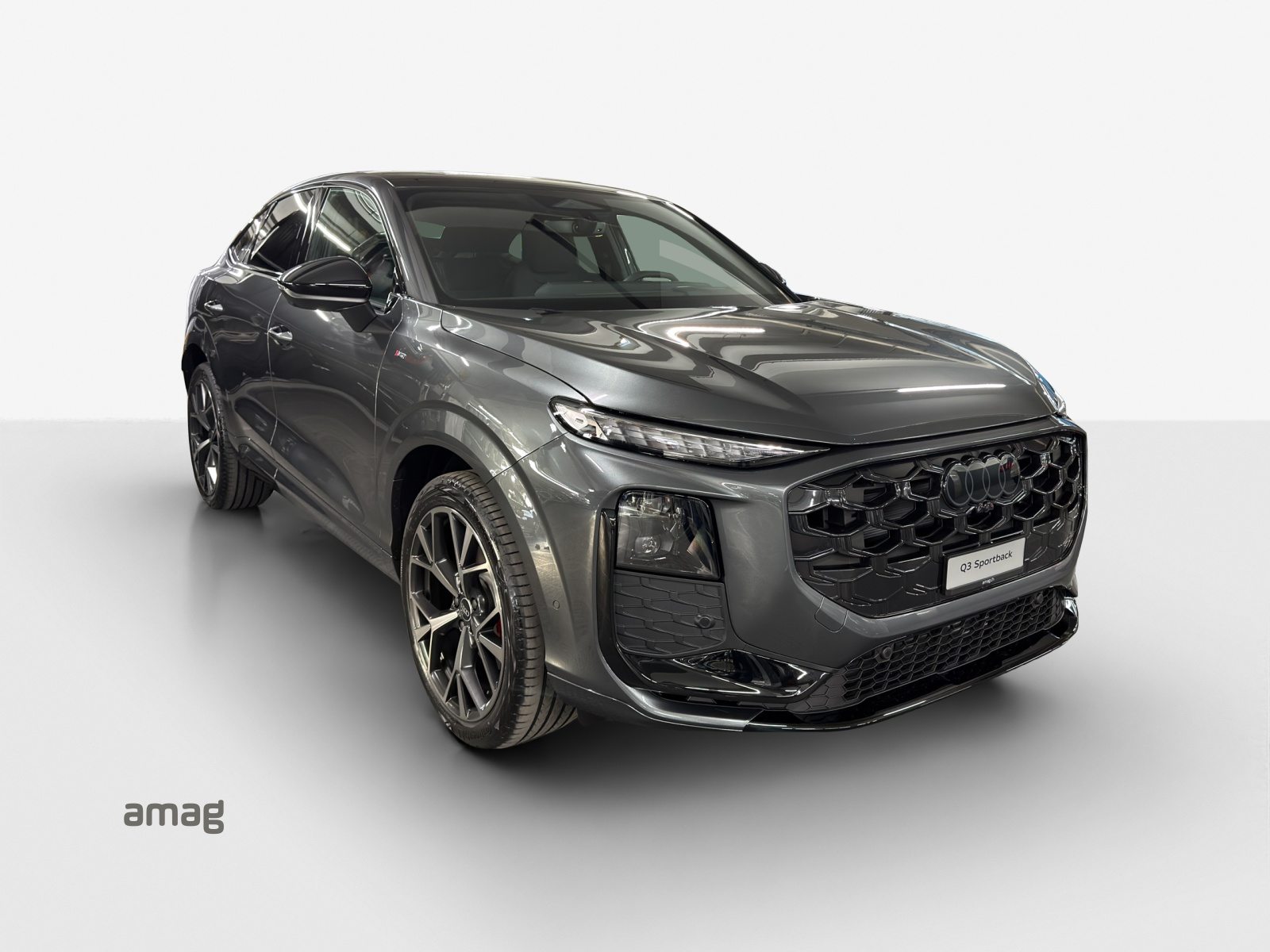 AUDI Q3 SB TFSI 195 kW, Essence, Voiture nouvelle, Automatique - 6