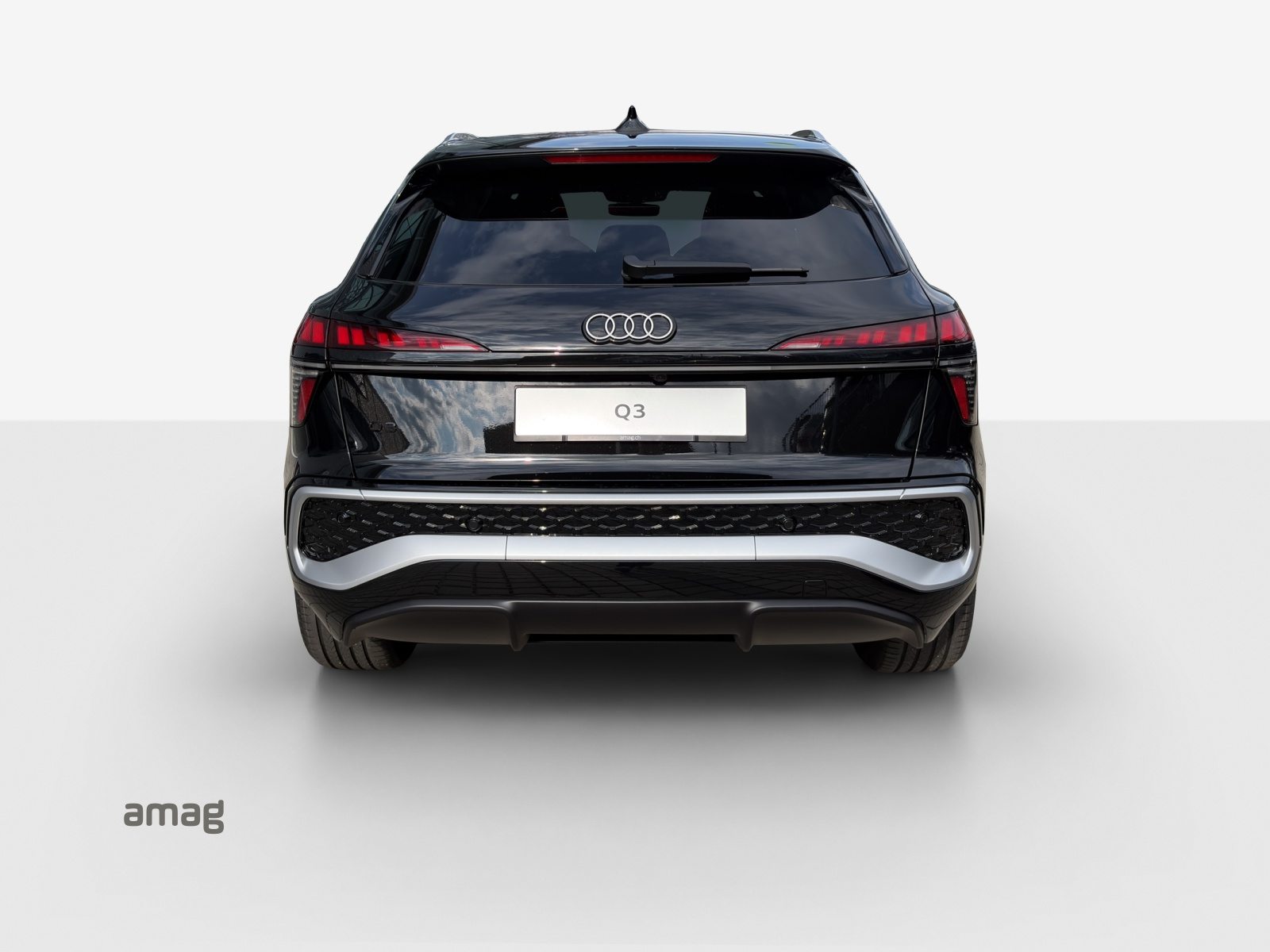 AUDI Q3 SUV TFSI 110 kW, Essence, Voiture nouvelle, Automatique - 4