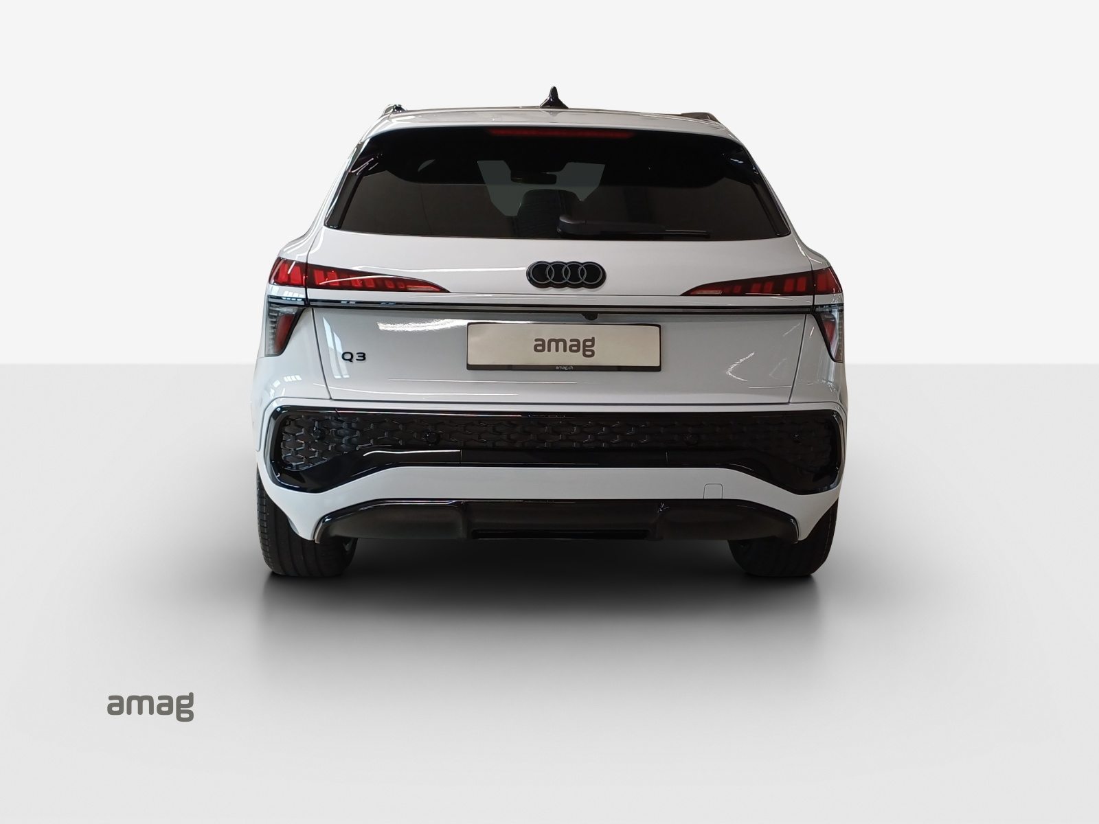 AUDI Q3 SUV TFSI 110 kW, Petrol, New car, Automatic - 4