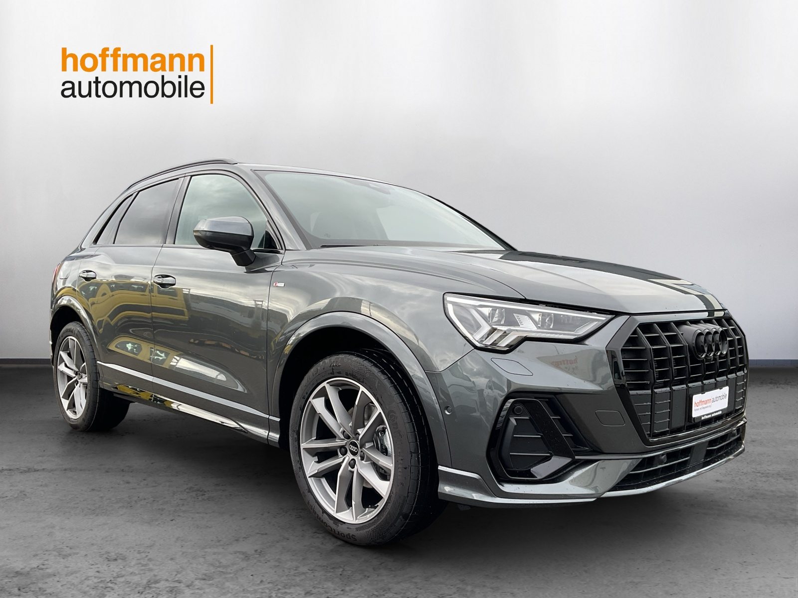 AUDI Q3 35 TFSI S line Attraction, Petrol, New car, Automatic - 3