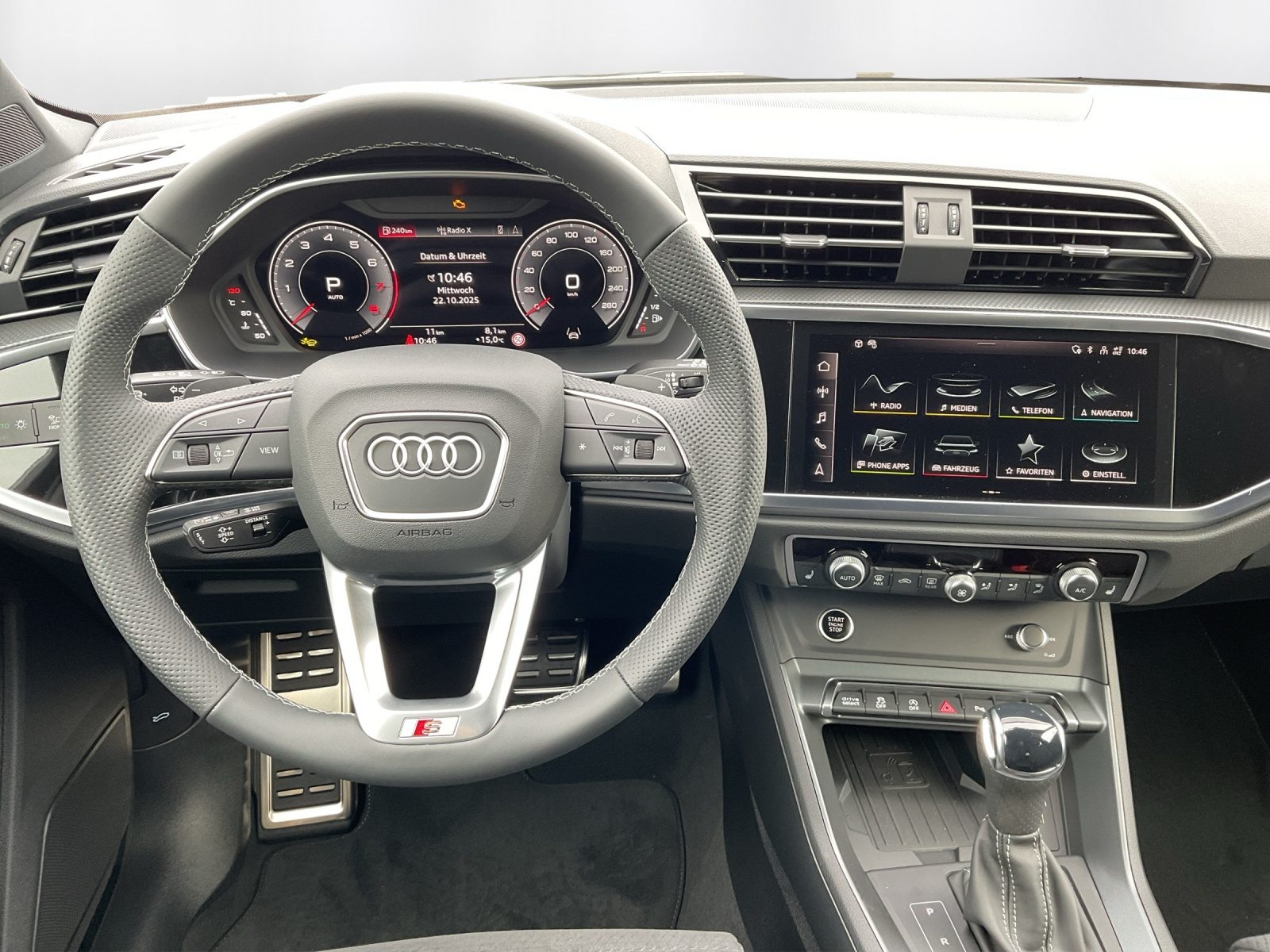 AUDI Q3 35 TFSI S line Attraction, Petrol, New car, Automatic - 7