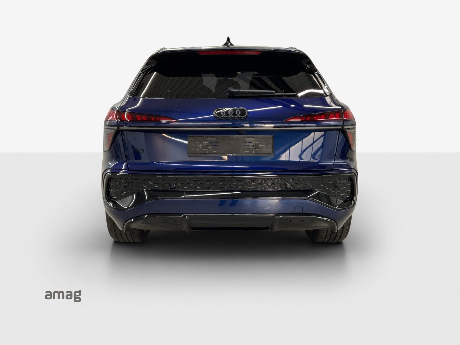 AUDI Q3 SUV TFSI 110 kW, Essence, Voiture nouvelle, Automatique - 4