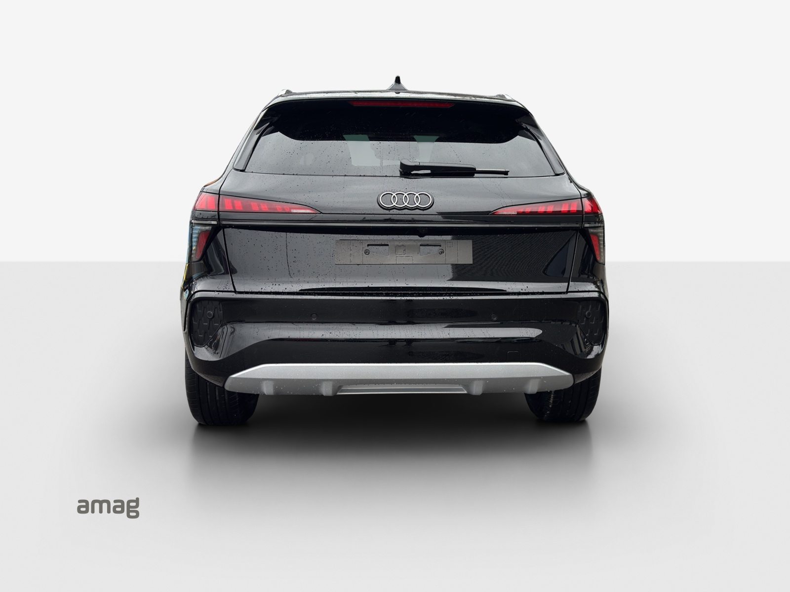 AUDI Q3 SUV TFSI 110 kW, Petrol, New car, Automatic - 4
