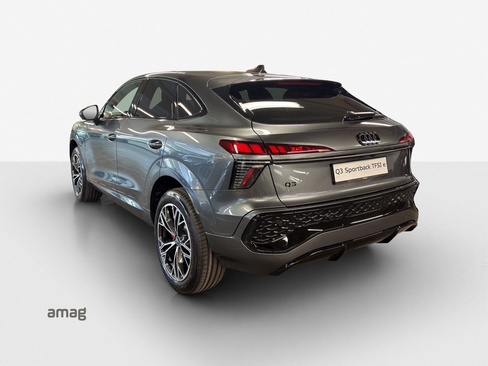 AUDI Q3 SB e-hybrid 200 kW, Full-Hybrid Petrol/Electric, New car, Automatic - 3