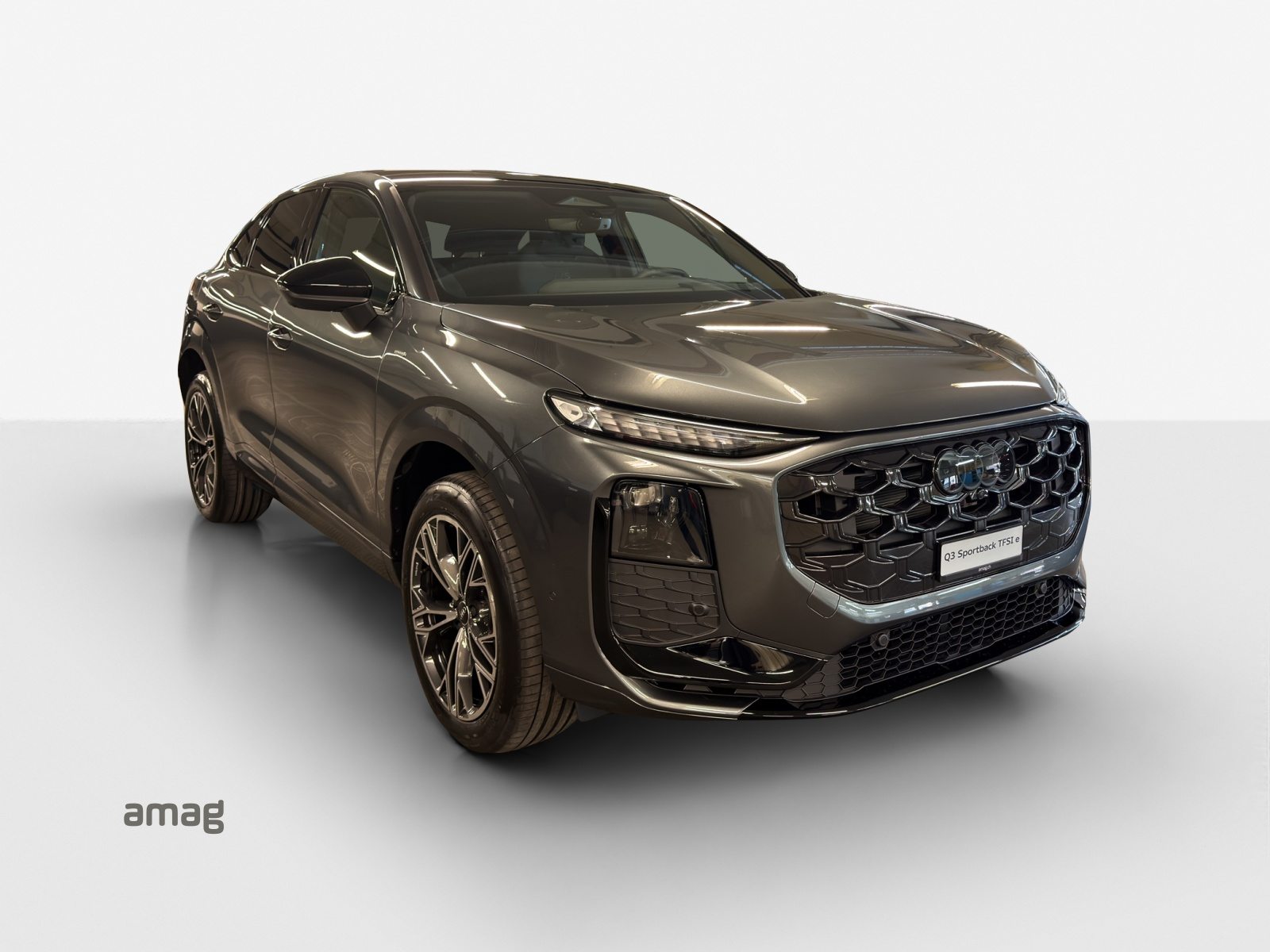 AUDI Q3 SB e-hybrid 200 kW, Full-Hybrid Petrol/Electric, New car, Automatic - 6