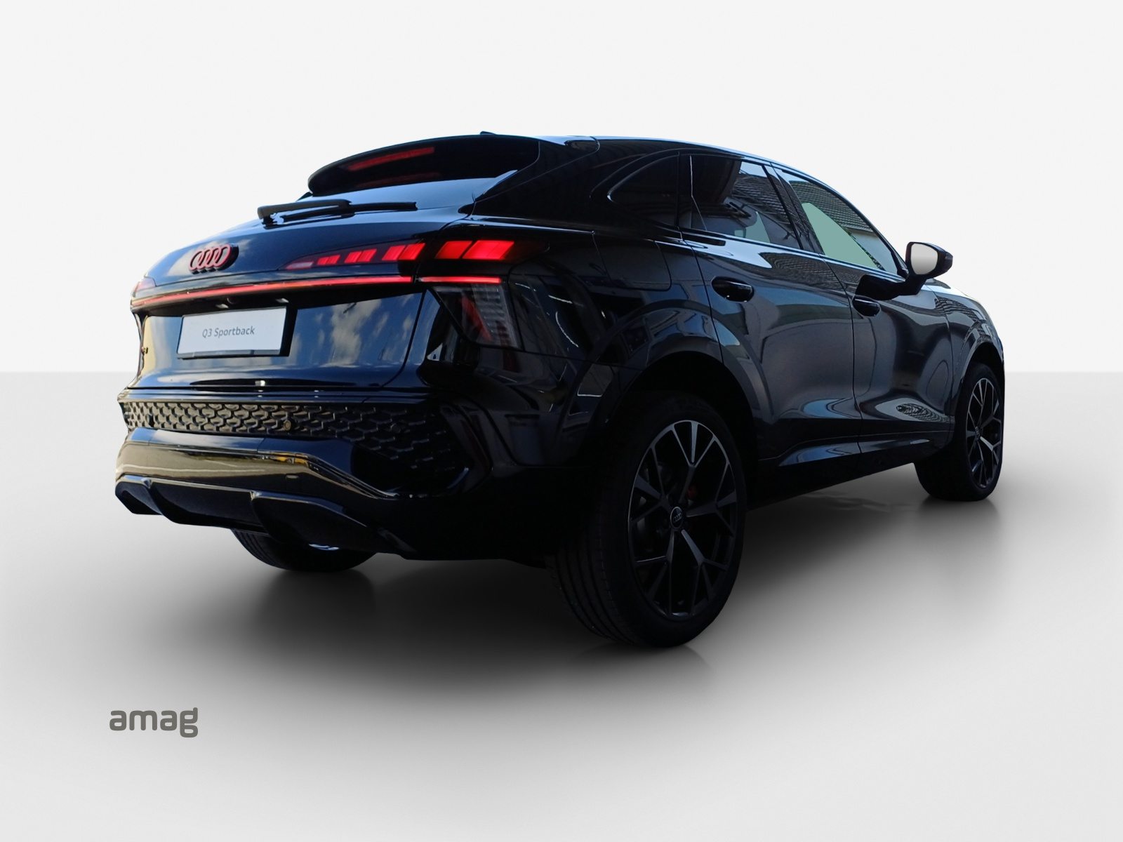 AUDI Q3 SB e-hybrid 200 kW, Full-Hybrid Petrol/Electric, New car, Automatic - 5