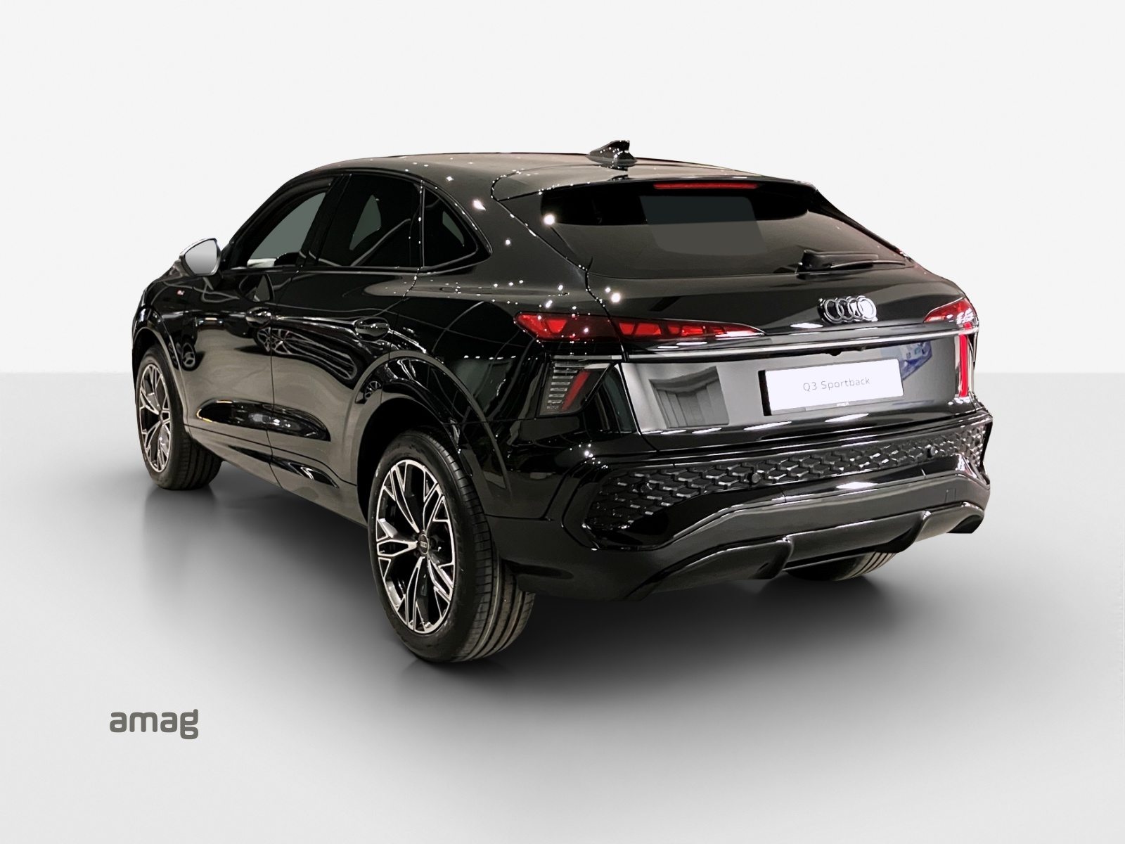 AUDI Q3 SB TFSI 110 kW, Benzin, Neuwagen, Automatik - 3