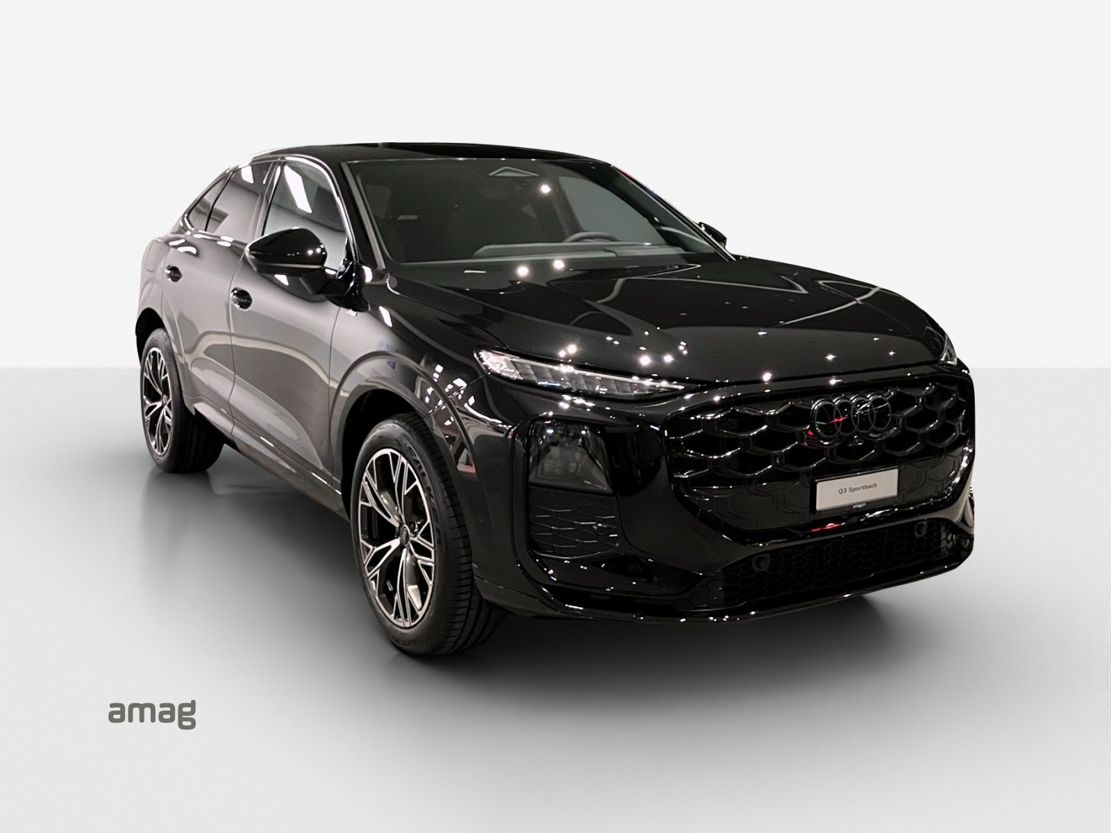 AUDI Q3 SB TFSI 110 kW, Benzin, Neuwagen, Automatik - 6
