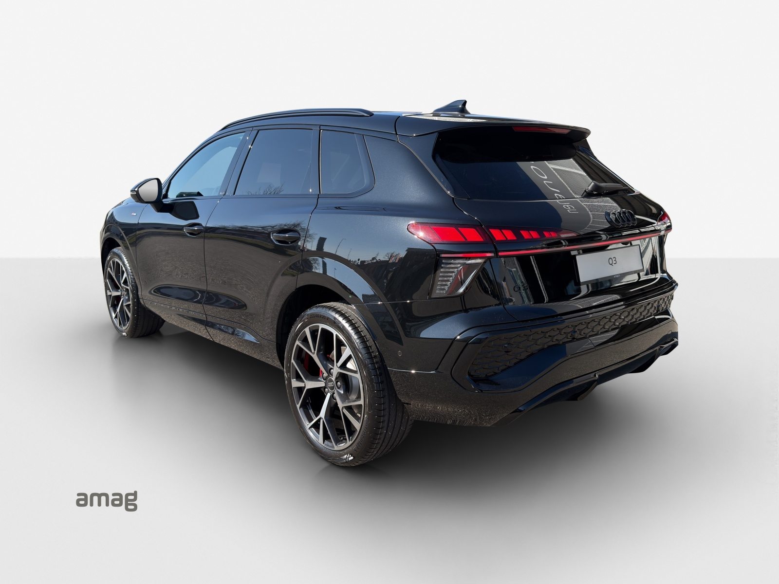 AUDI Q3 SUV TFSI 110 kW, Benzin, Neuwagen, Automatik - 3