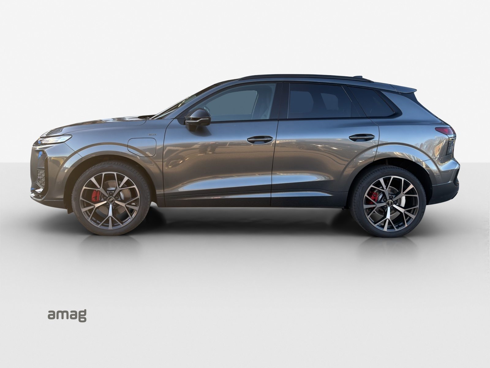 AUDI Q3 SUV e-hybrid 200 kW, Hybride Intégral Essence/Électricité, Voiture nouvelle, Automatique - 2