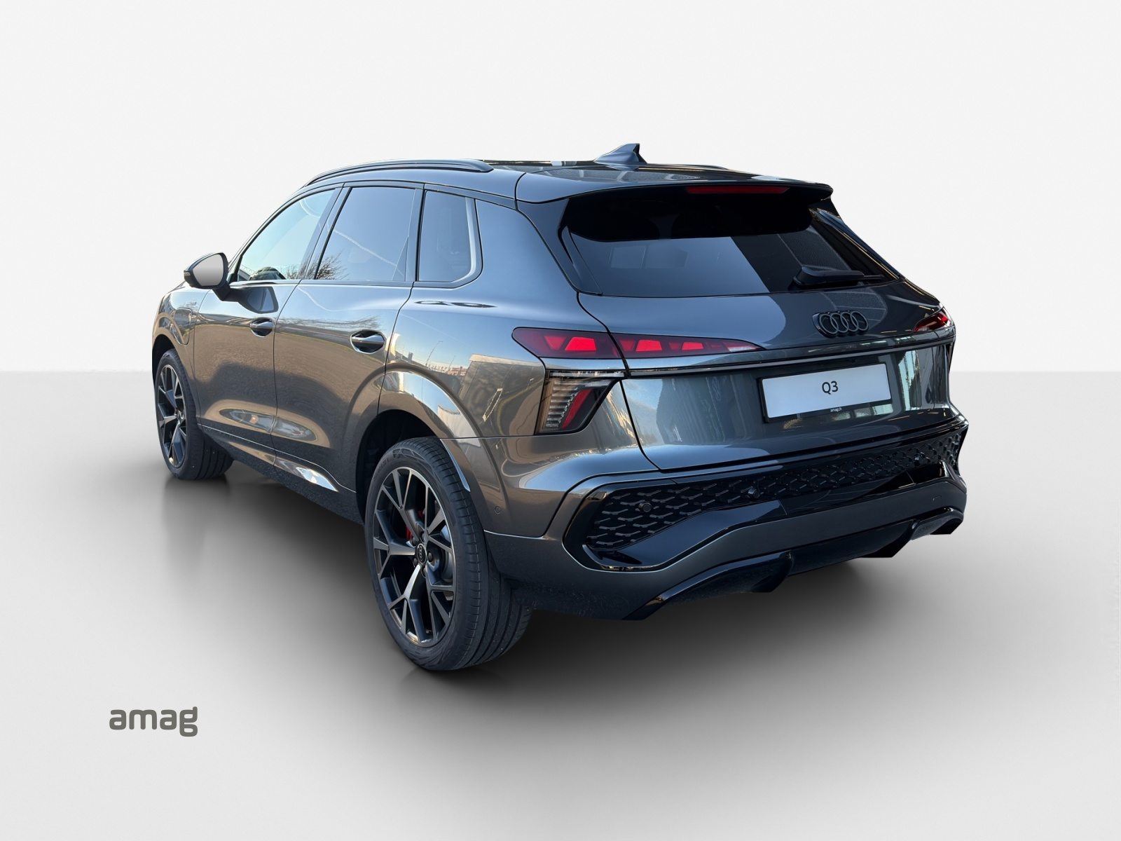 AUDI Q3 SUV e-hybrid 200 kW, Hybride Intégral Essence/Électricité, Voiture nouvelle, Automatique - 3