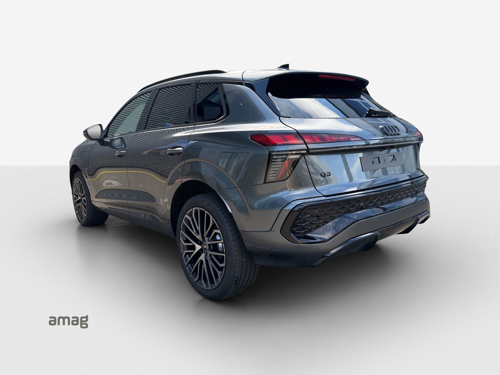 AUDI Q3 SUV e-hybrid 200 kW, Full-Hybrid Petrol/Electric, New car, Automatic - 3