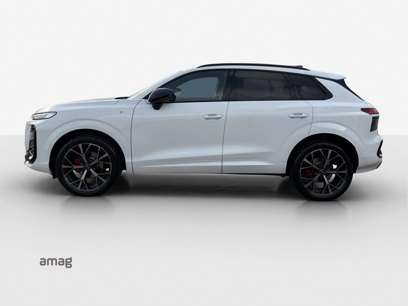 AUDI Q3 SUV TFSI 110 kW, Essence, Voiture nouvelle, Automatique - 2