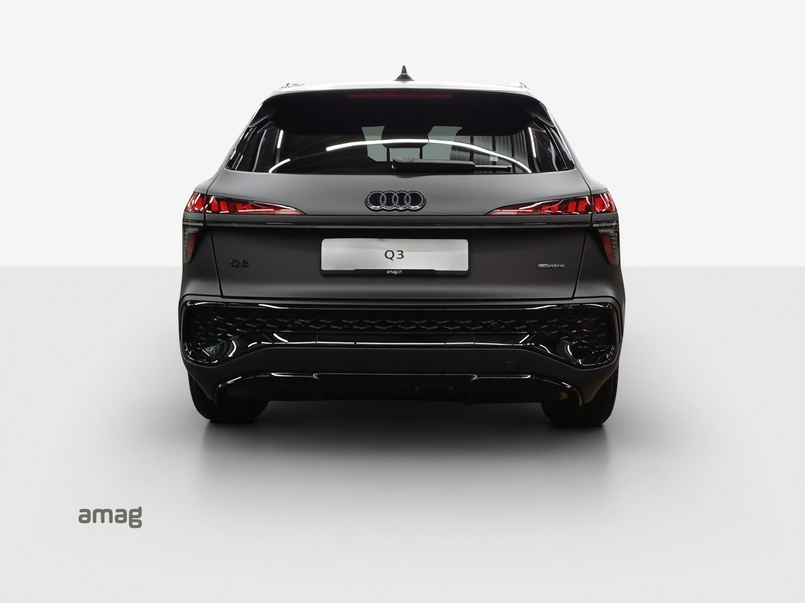 AUDI Q3 SUV TFSI 195 kW, Petrol, New car, Automatic - 4