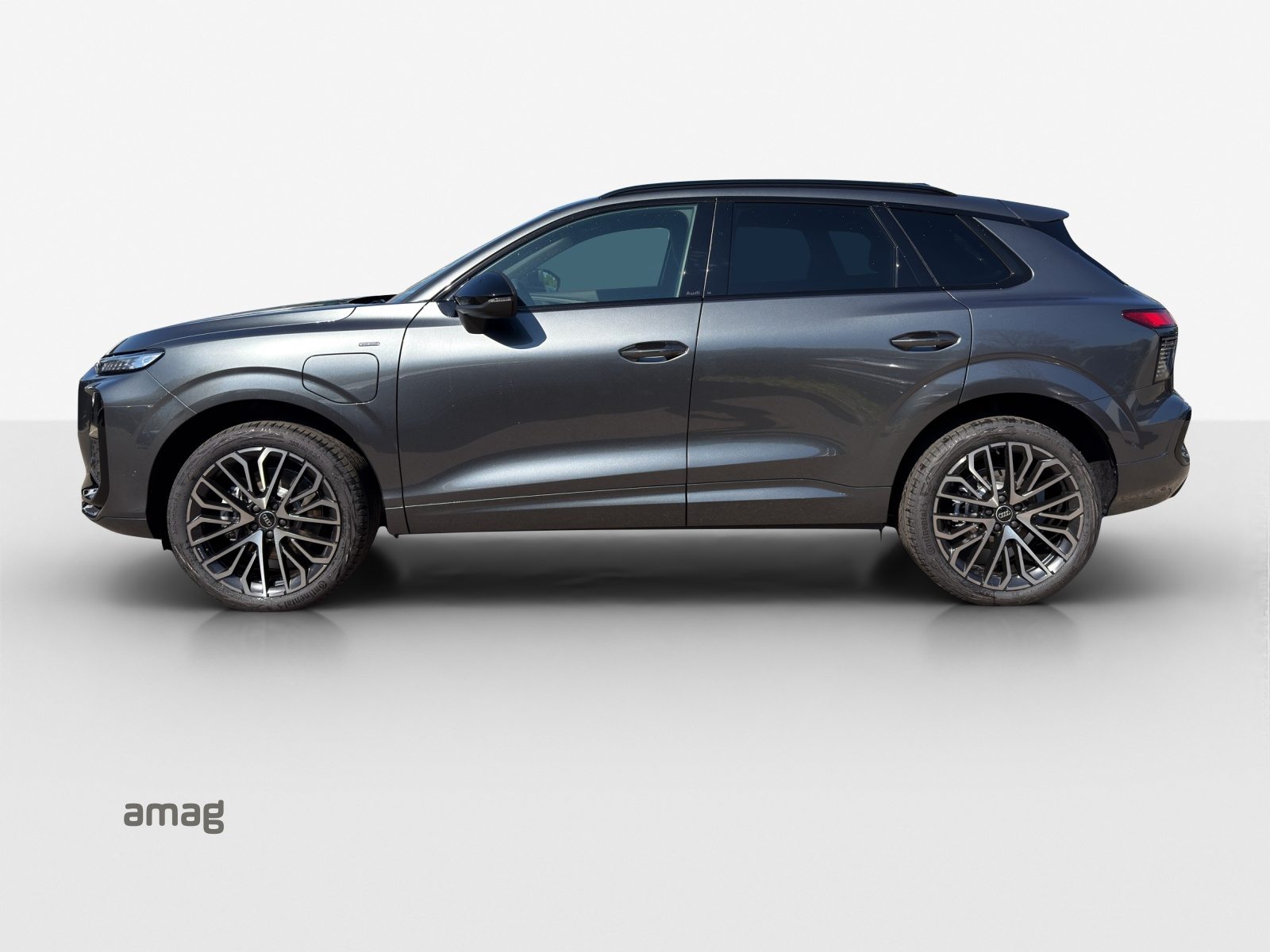 AUDI Q3 SUV e-hybrid 200 kW, Voll-Hybrid Benzin/Elektro, Neuwagen, Automatik - 2