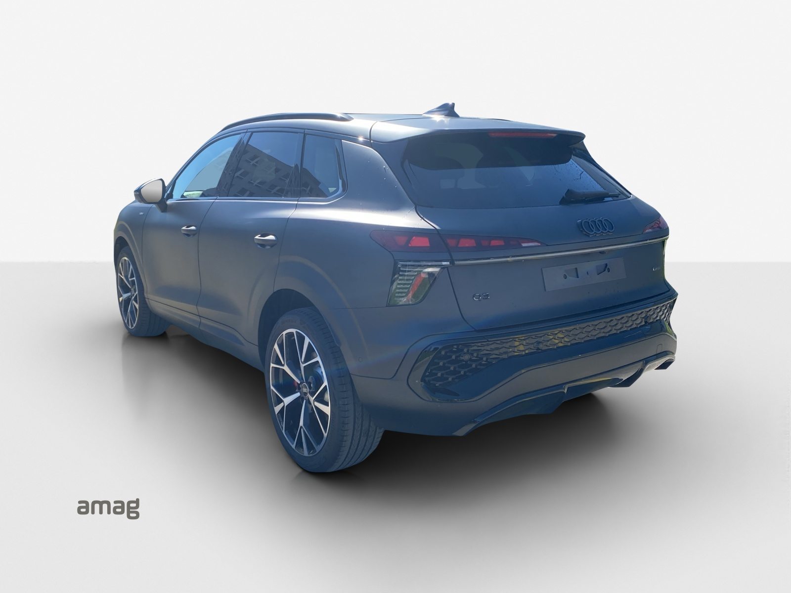 AUDI Q3 SUV TFSI 195 kW, Benzin, Neuwagen, Automatik - 3