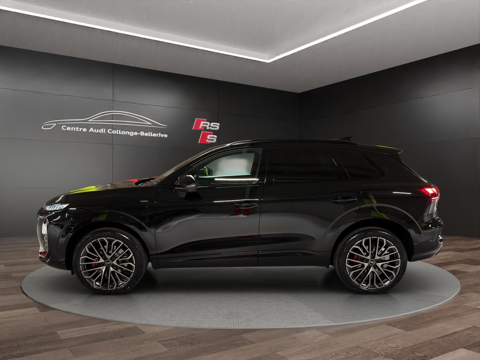 AUDI Q3 SUV e-hybrid 200 kW, Hybride Integrale Benzina/Elettrica, Auto nuove, Automatico - 3