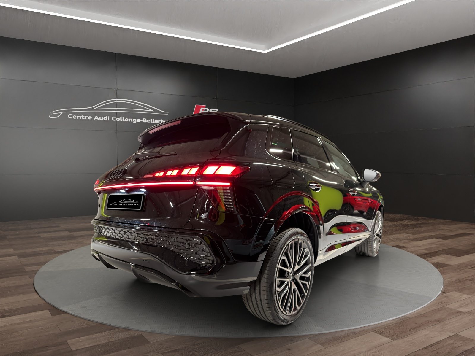 AUDI Q3 SUV e-hybrid 200 kW, Hybride Integrale Benzina/Elettrica, Auto nuove, Automatico - 6