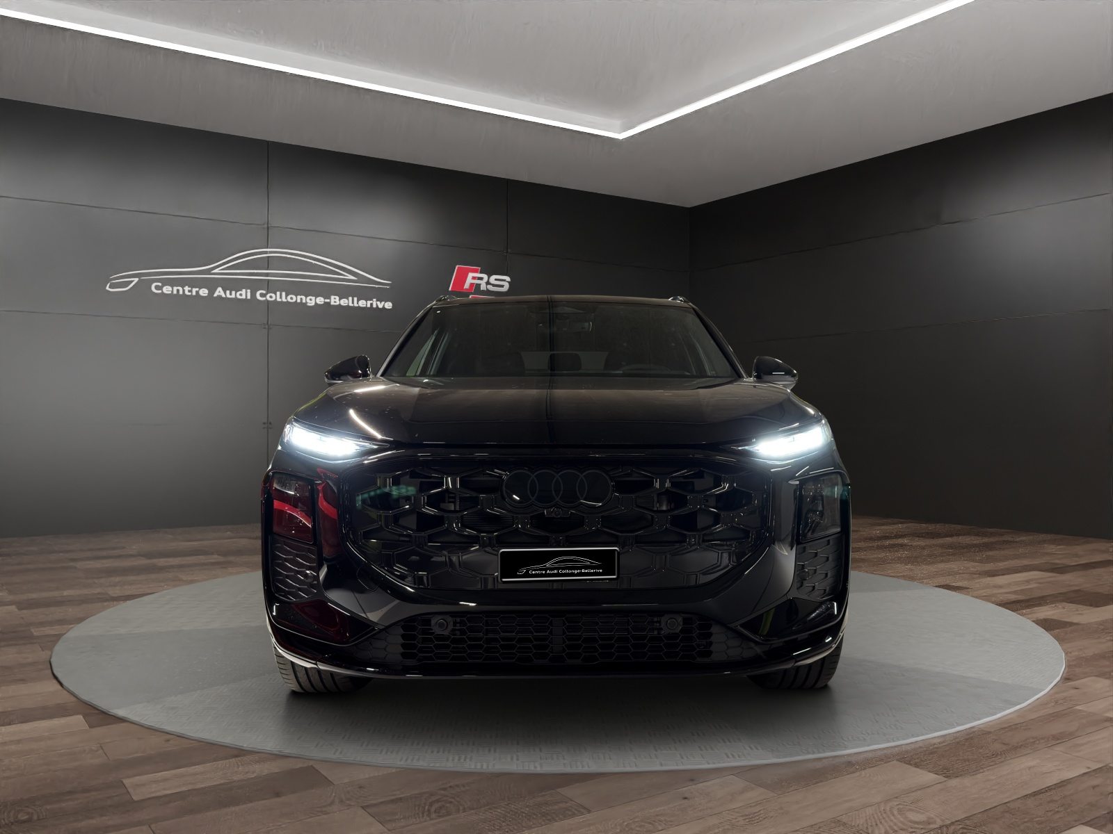 AUDI Q3 SUV TFSI 195 kW, Essence, Voiture nouvelle, Automatique - 2