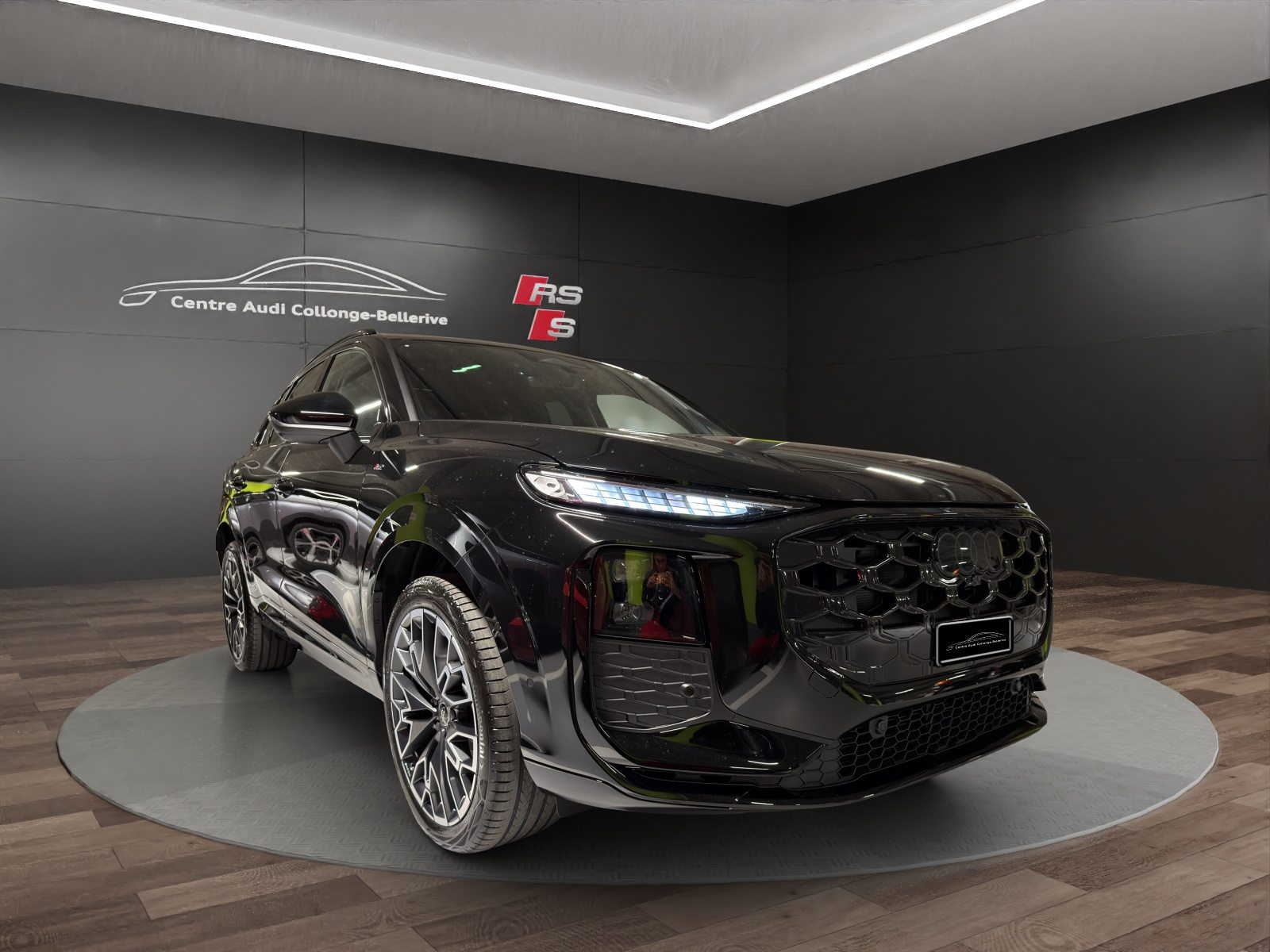 AUDI Q3 SUV TFSI 195 kW, Essence, Voiture nouvelle, Automatique - 7