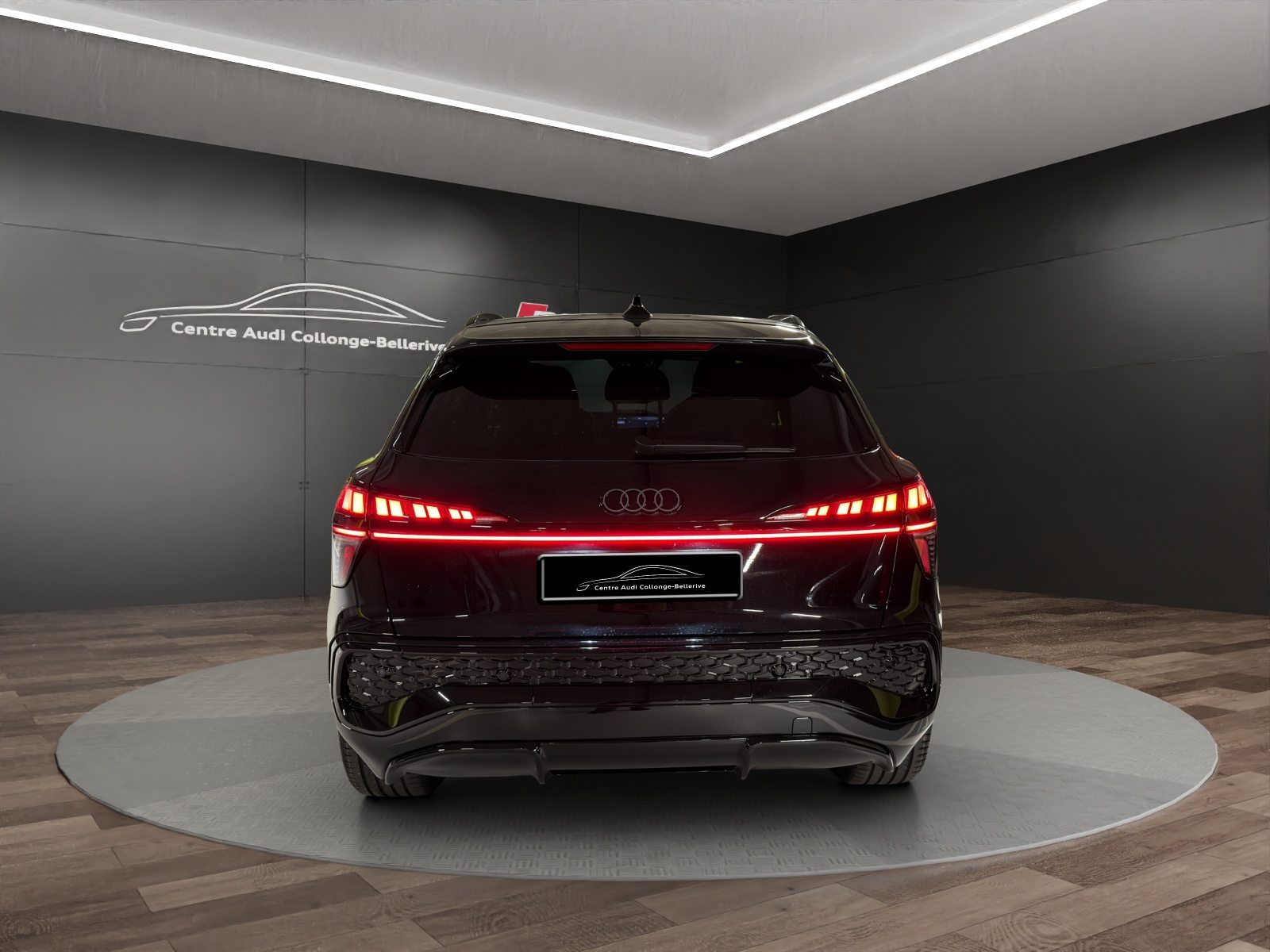 AUDI Q3 SUV TFSI 110 kW, Benzina, Auto nuove, Automatico - 5