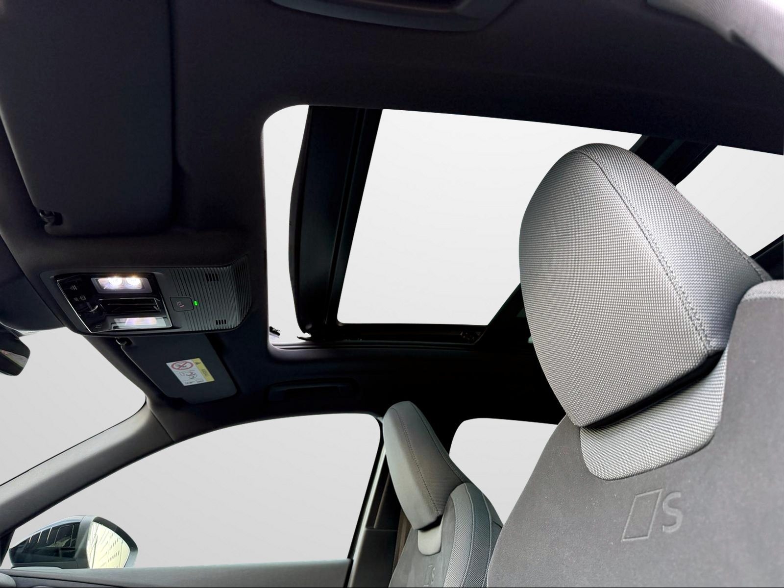 AUDI Q3 SUV TFSI 195 kW, Essence, Voiture nouvelle, Automatique - 4