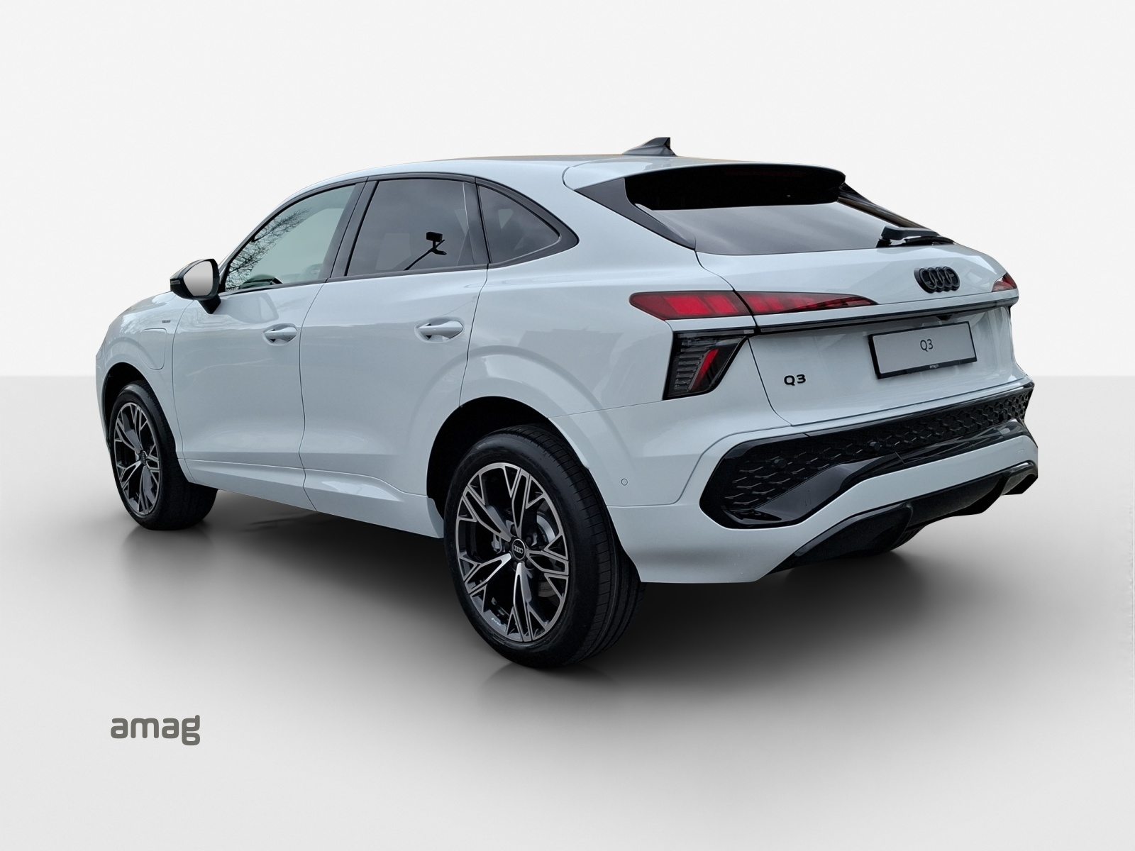 AUDI Q3 SB e-hybrid 200 kW, Hybride Intégral Essence/Électricité, Voiture nouvelle, Automatique - 3