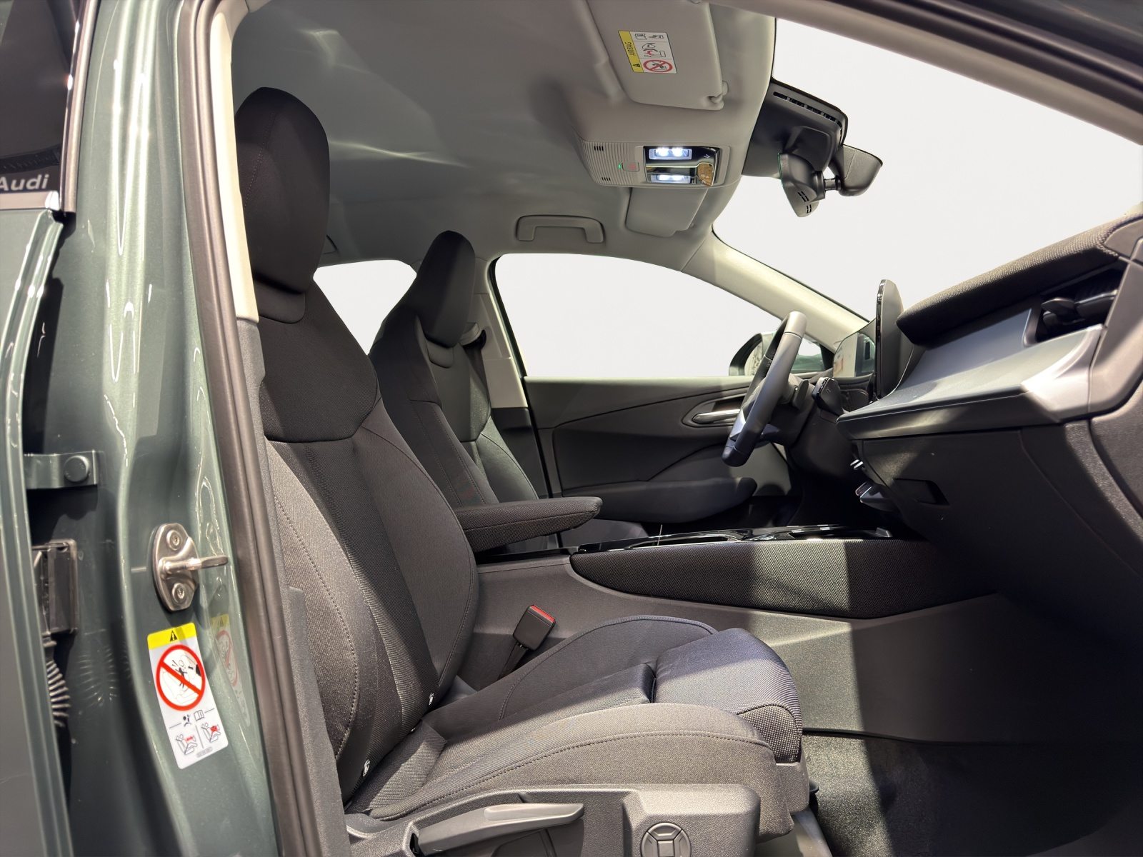 AUDI Q3 SB TFSI 110 kW, Benzin, Neuwagen, Automatik - 7