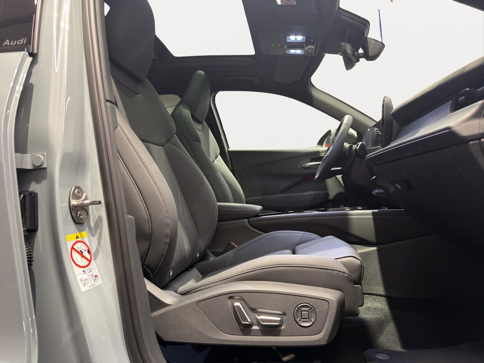 AUDI Q3 SUV TFSI 150 kW, Essence, Voiture nouvelle, Automatique - 7
