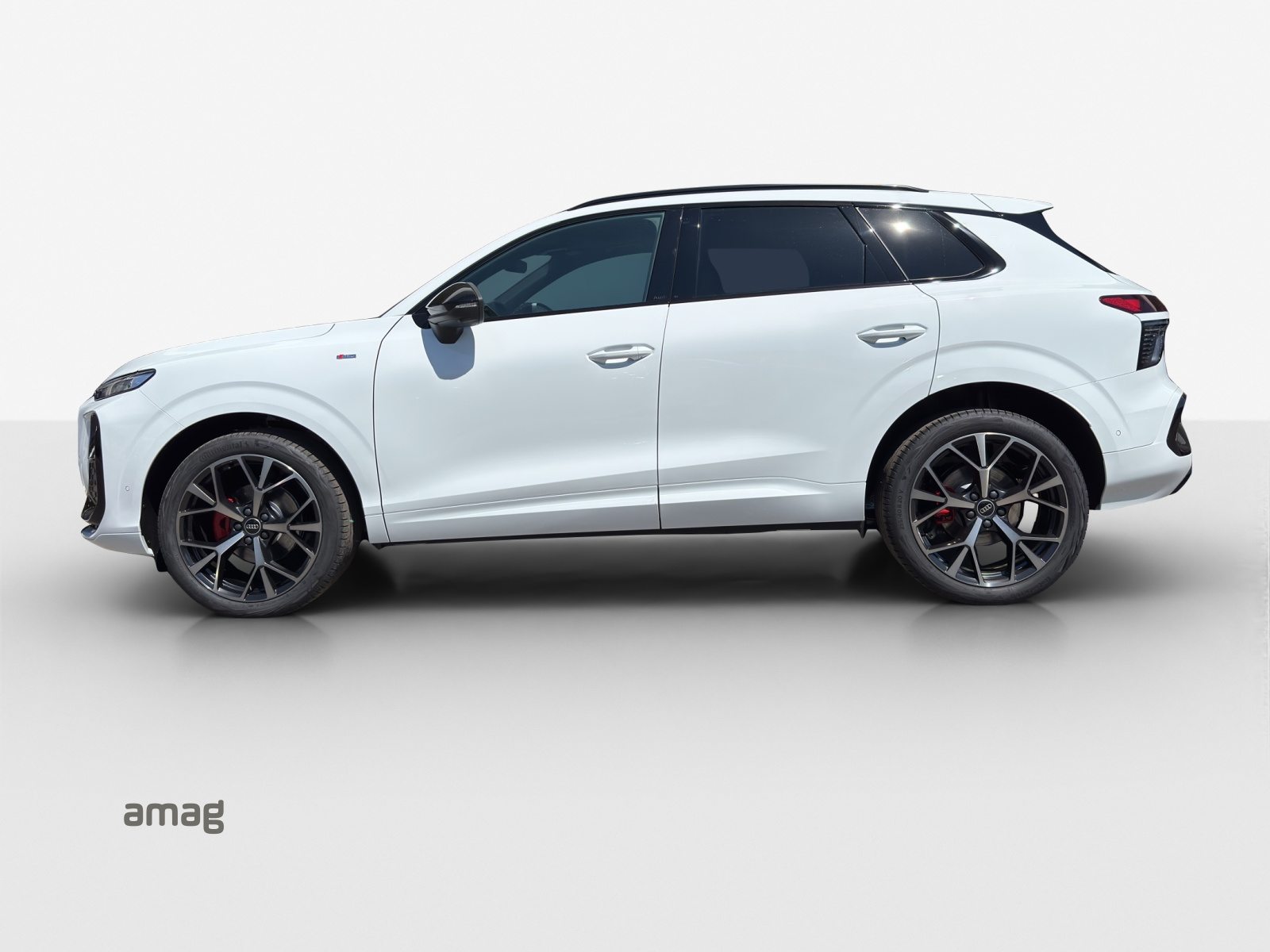 AUDI Q3 SUV TFSI 110 kW, Essence, Voiture nouvelle, Automatique - 2