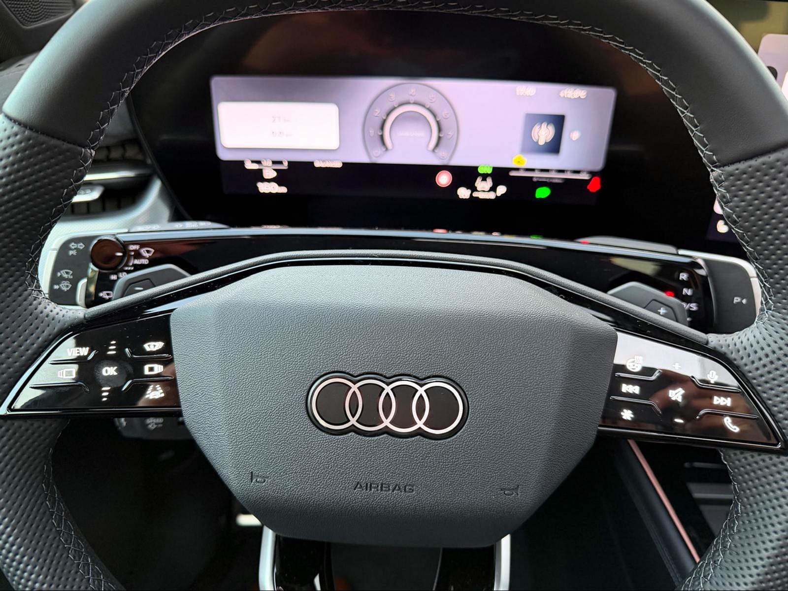 AUDI Q3 SB TFSI 195 kW, Essence, Voiture nouvelle, Automatique - 6