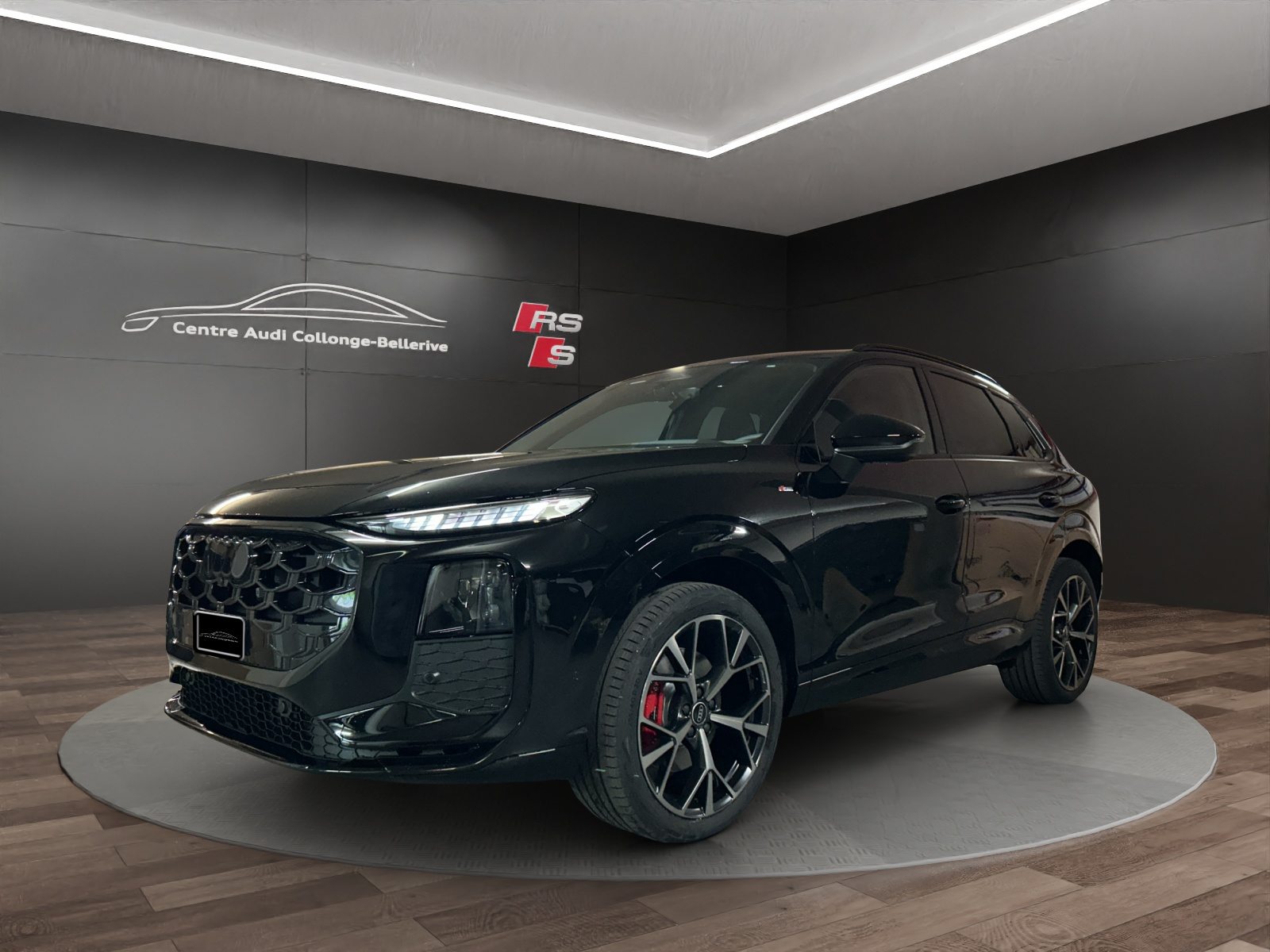 AUDI Q3 SUV TFSI 195 kW, Benzina, Auto nuove, Automatico