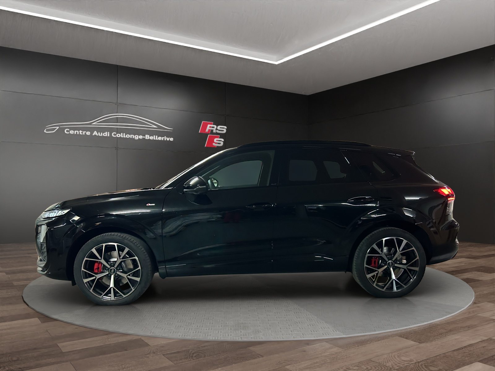 AUDI Q3 SUV TFSI 195 kW, Benzina, Auto nuove, Automatico - 3