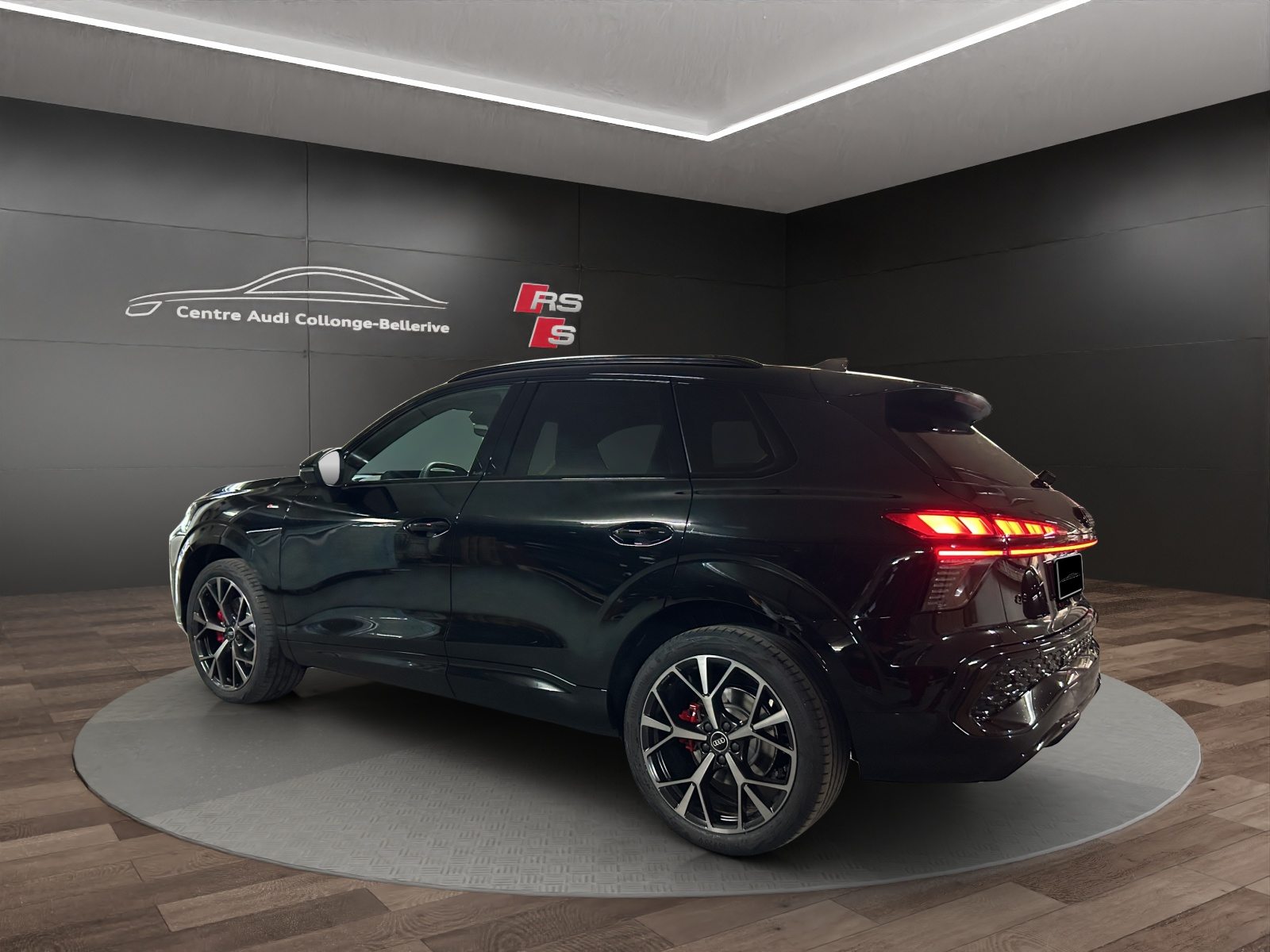 AUDI Q3 SUV TFSI 195 kW, Benzina, Auto nuove, Automatico - 4