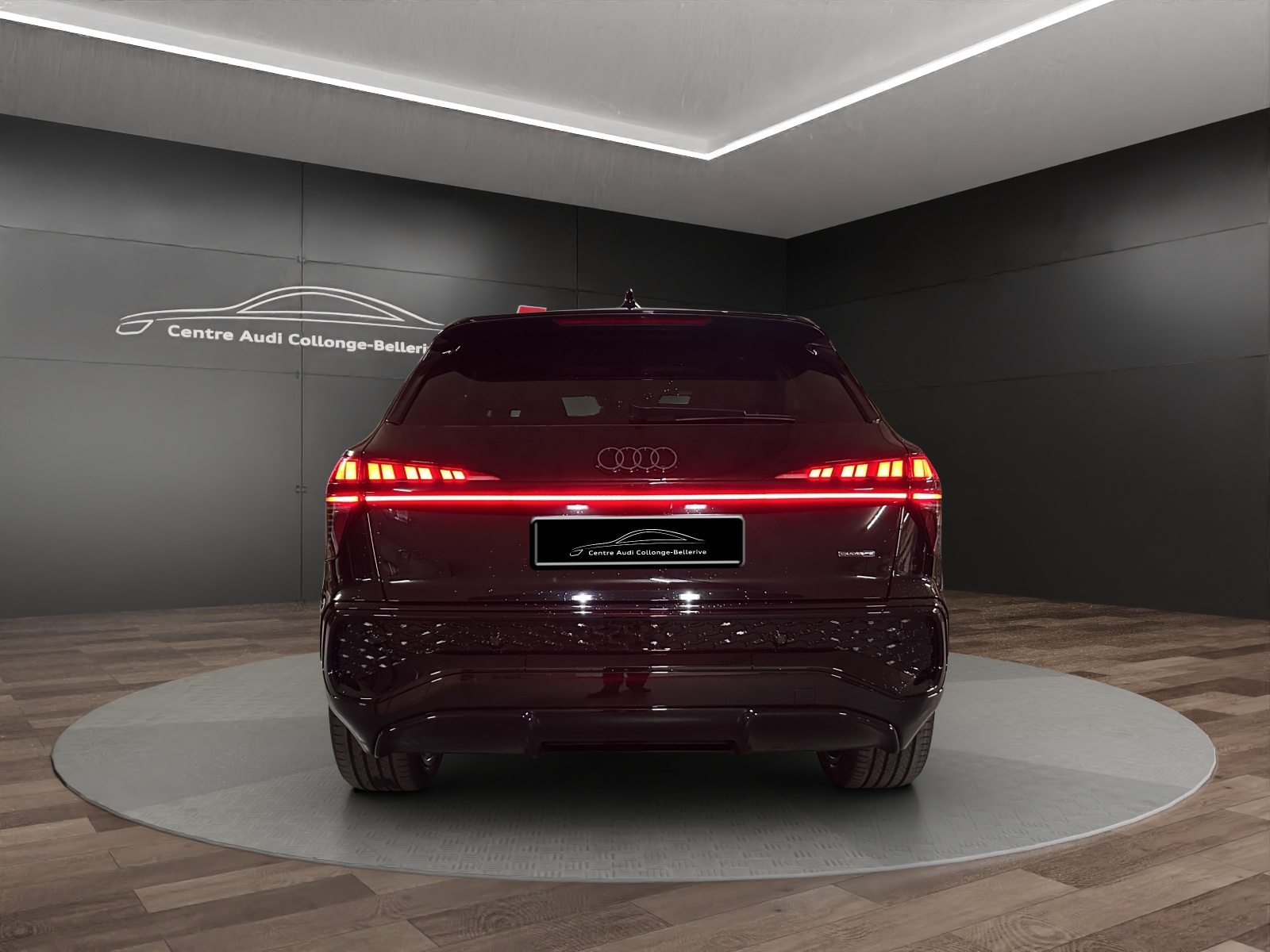 AUDI Q3 SUV TFSI 195 kW, Benzina, Auto nuove, Automatico - 5