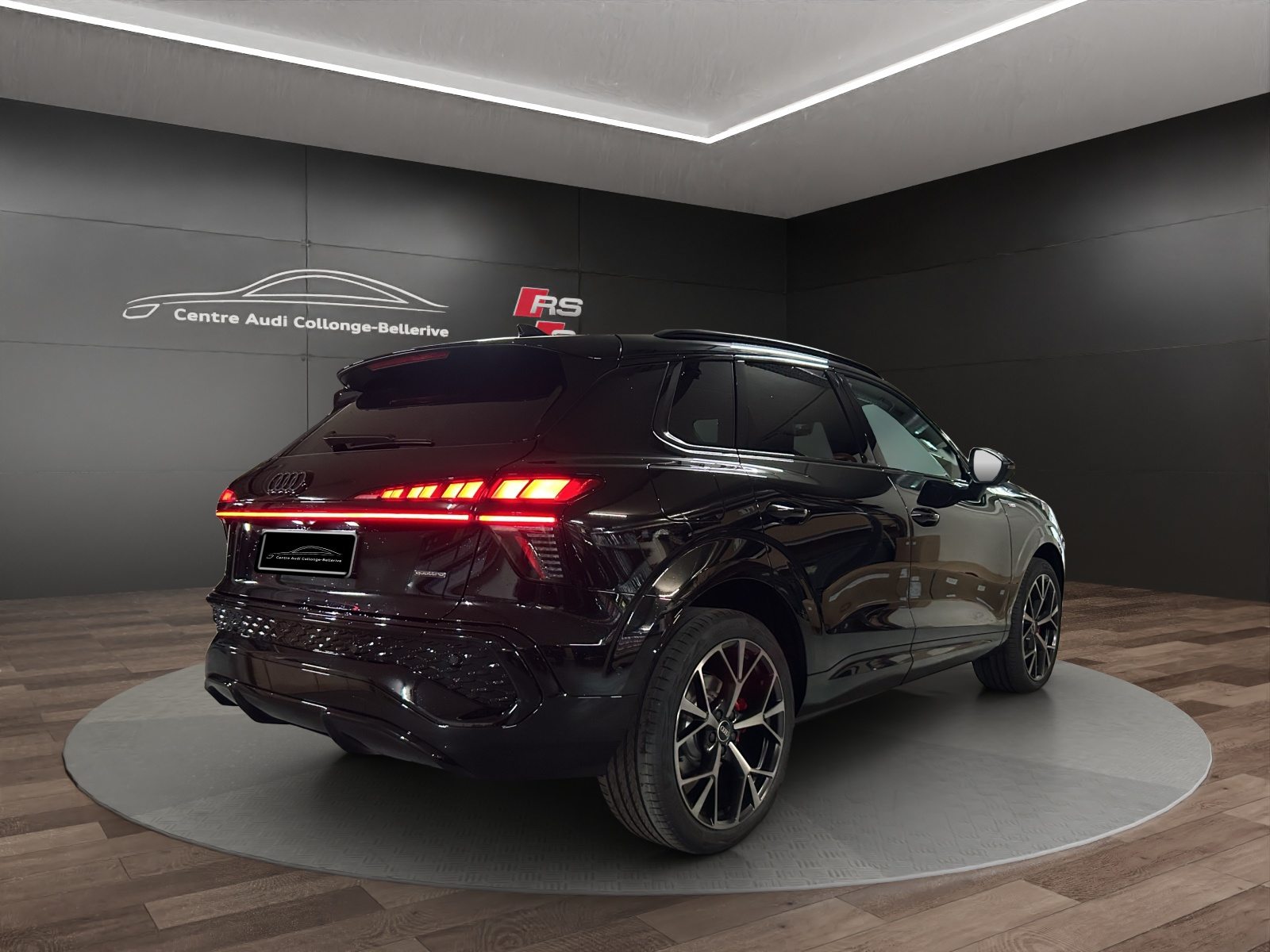 AUDI Q3 SUV TFSI 195 kW, Benzina, Auto nuove, Automatico - 6