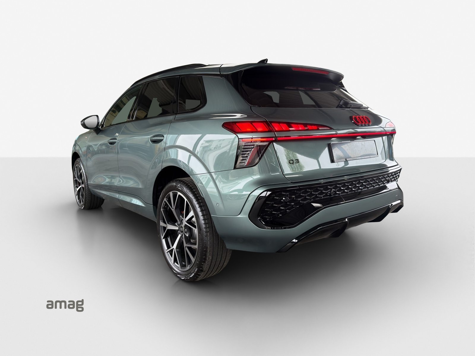 AUDI Q3 SUV TFSI 110 kW, Petrol, New car, Automatic - 3