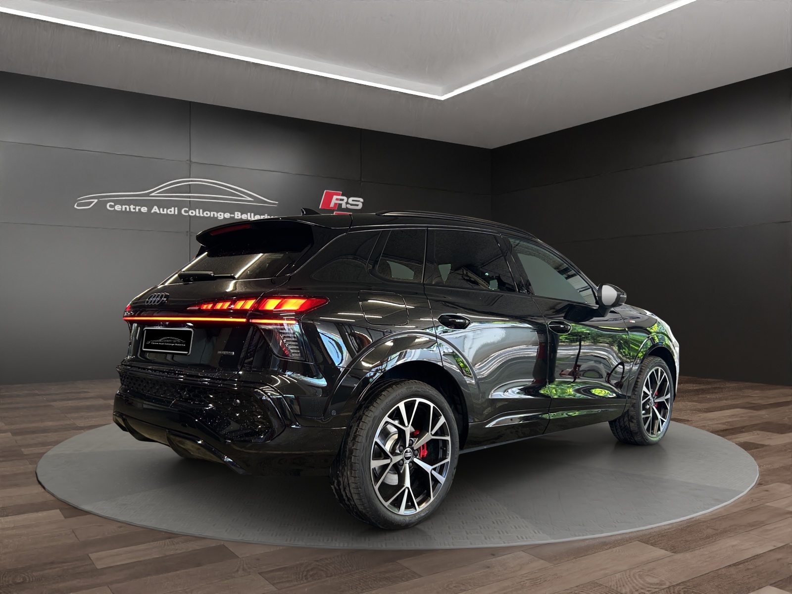 AUDI Q3 SUV TFSI 195 kW, Benzin, Neuwagen, Automatik - 6
