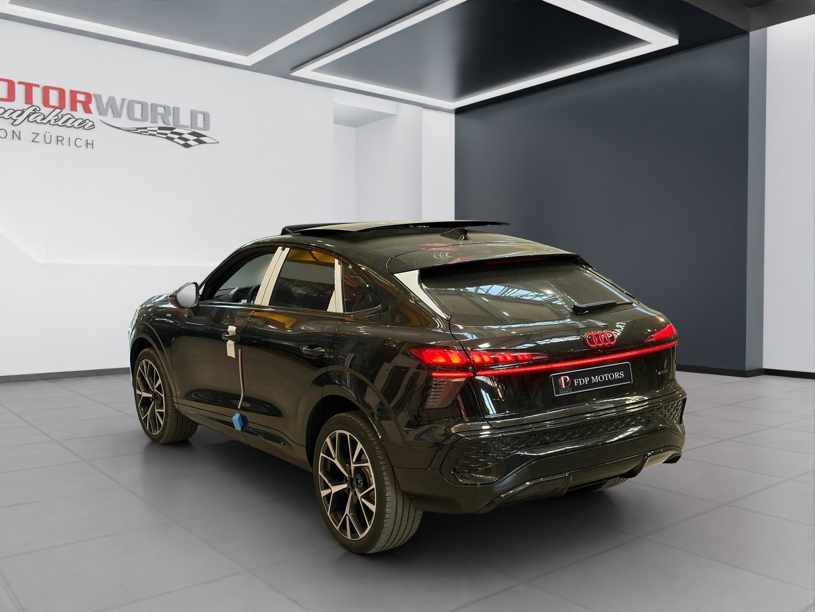 AUDI Q3 SPB Quattro TFSI S line/LED plus/Pano/20 Sportback, Benzina, Auto nuove, Automatico - 3