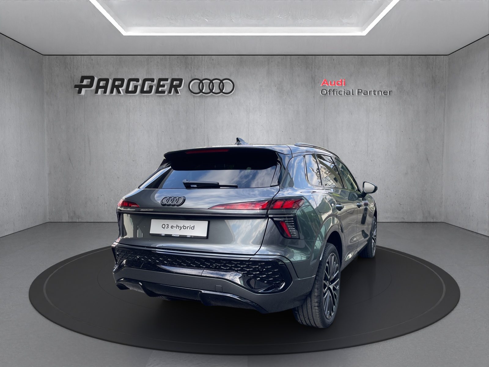 AUDI Q3 SUV e-hybrid 200 kW, Voll-Hybrid Benzin/Elektro, Neuwagen, Automatik - 6