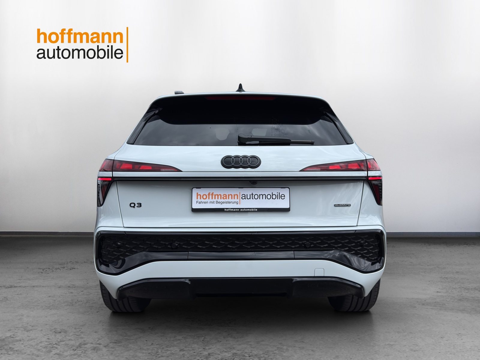AUDI Q3 SUV TFSI 195 kW, Petrol, New car, Automatic - 5
