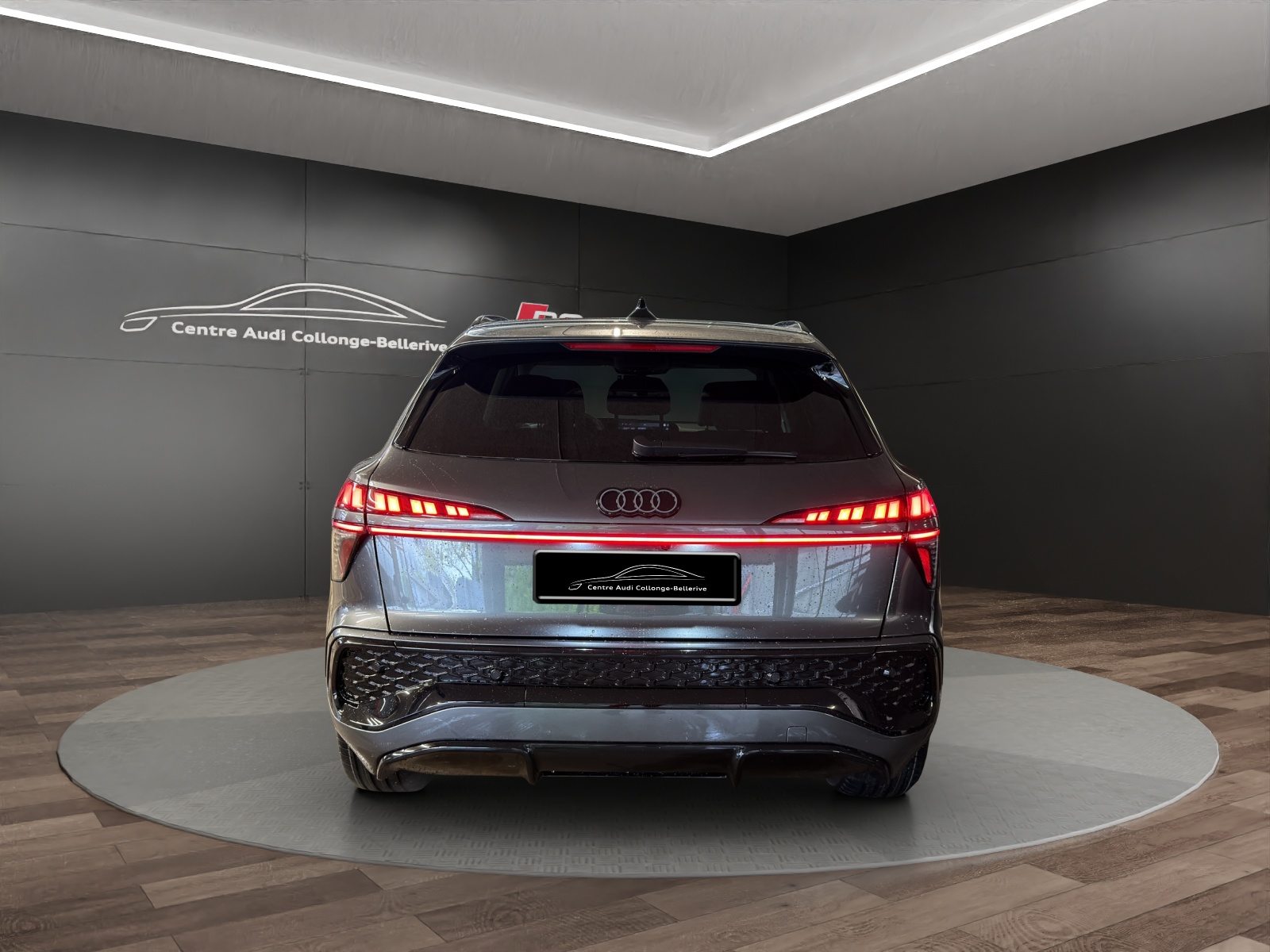 AUDI Q3 SUV e-hybrid 200 kW, Hybride Integrale Benzina/Elettrica, Auto nuove, Automatico - 5